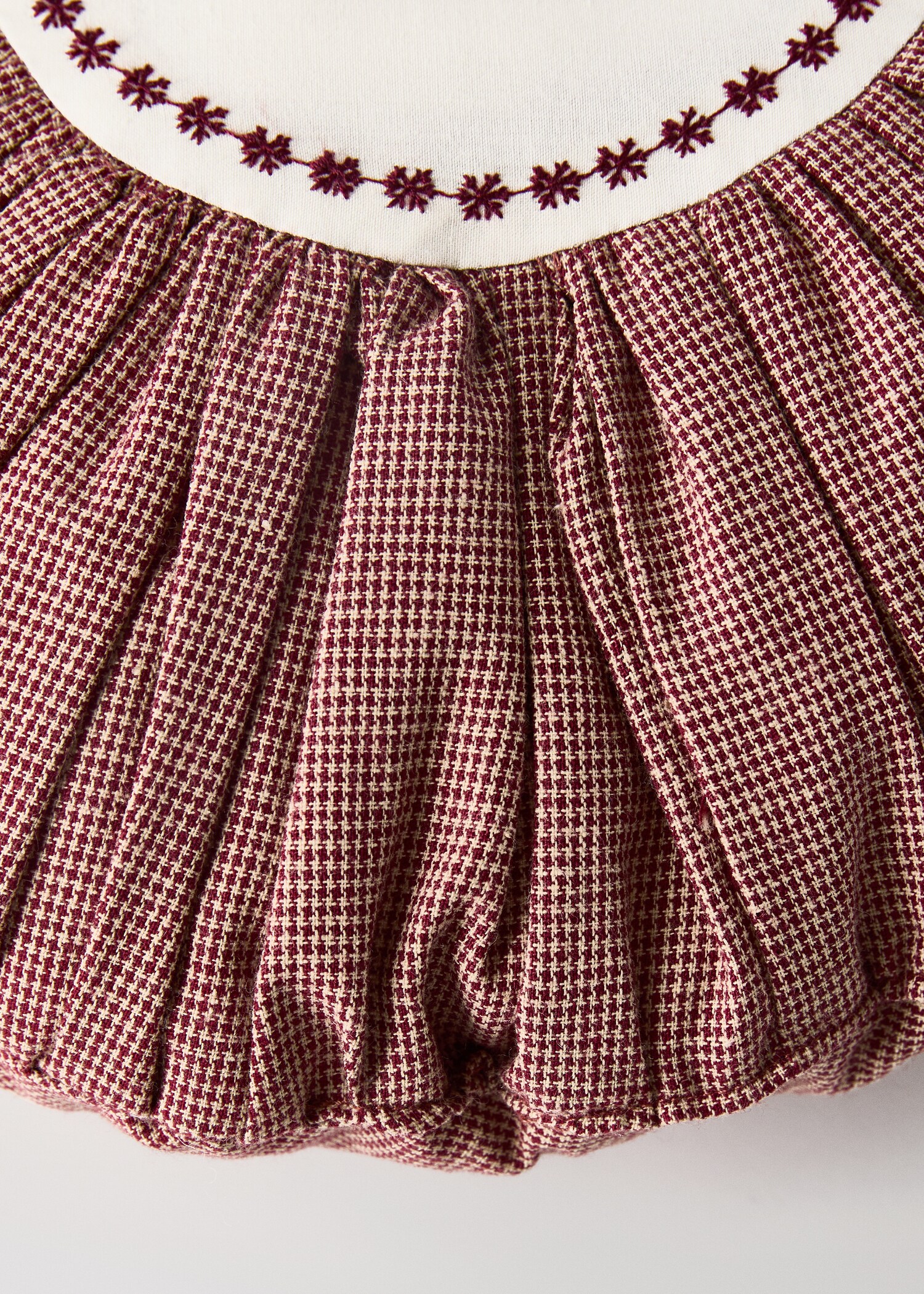 Perna rotundă pentru copii din bumbac, cu detaliu brodat - Detaliu al articolului 3