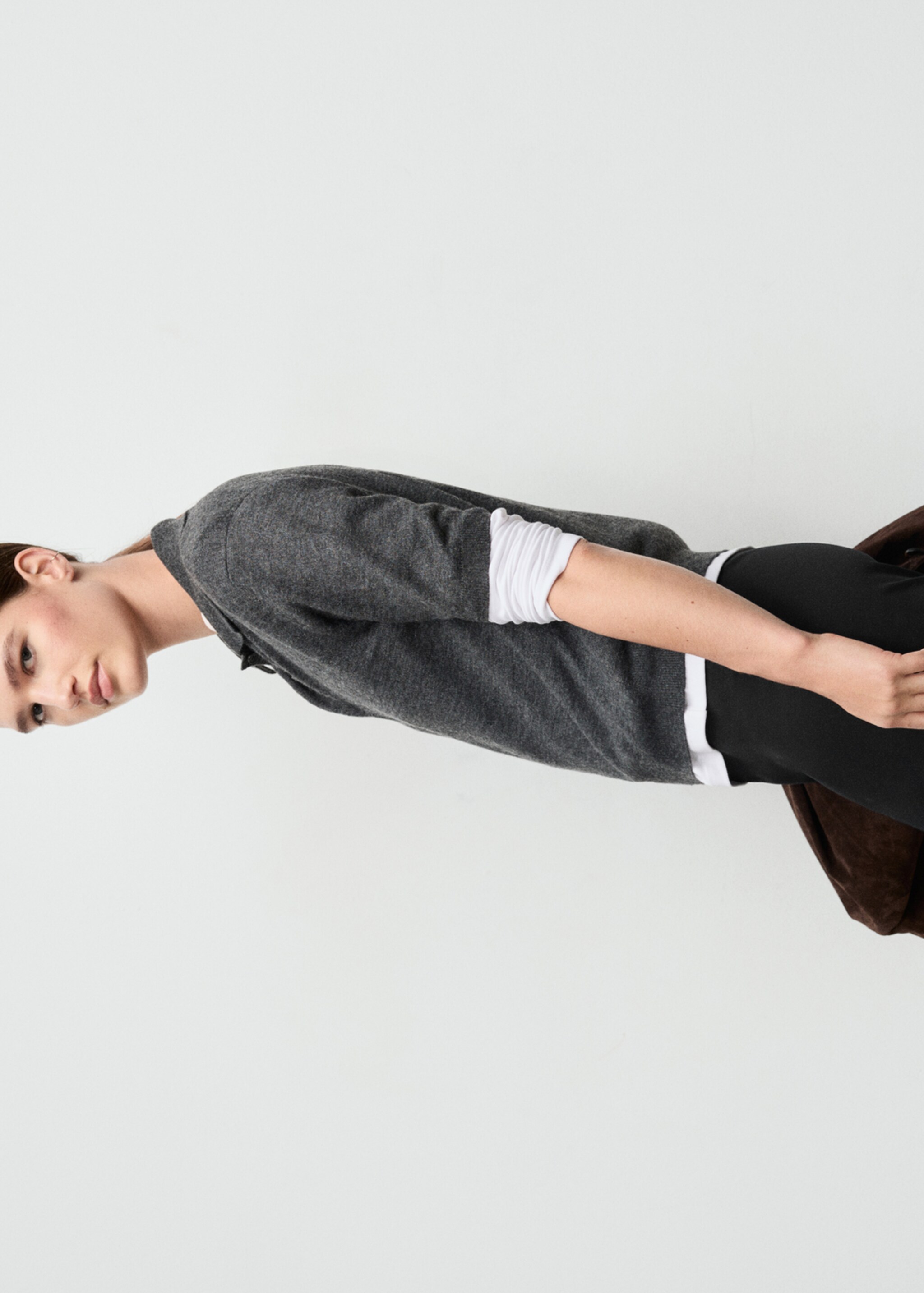 Midi pencil skirt - Details of the article 1, Black. Ref: 17097909-00.