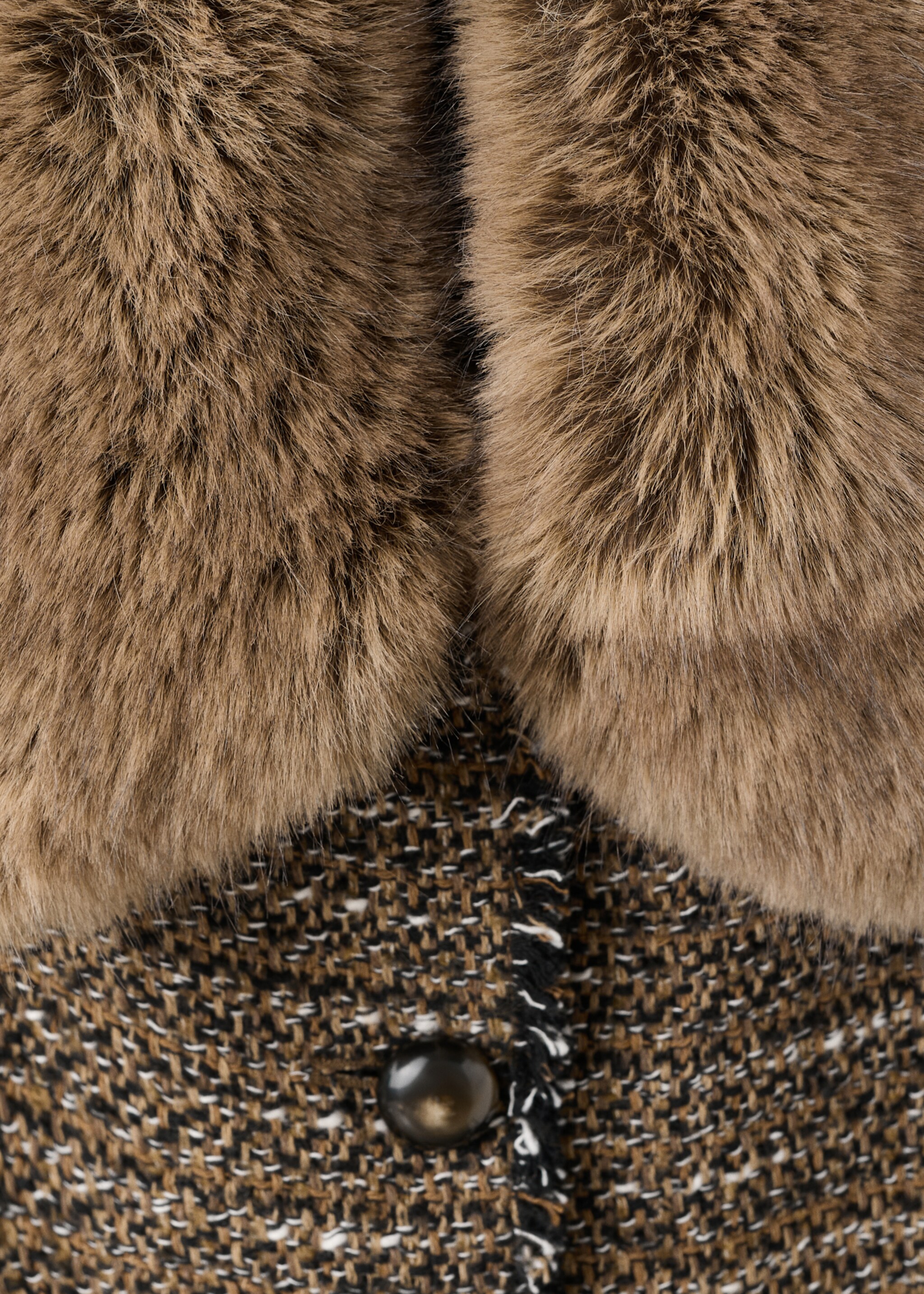 Tweed jacket with fur collar - Details of the article 8, Brown. Ref: 17097911-00.