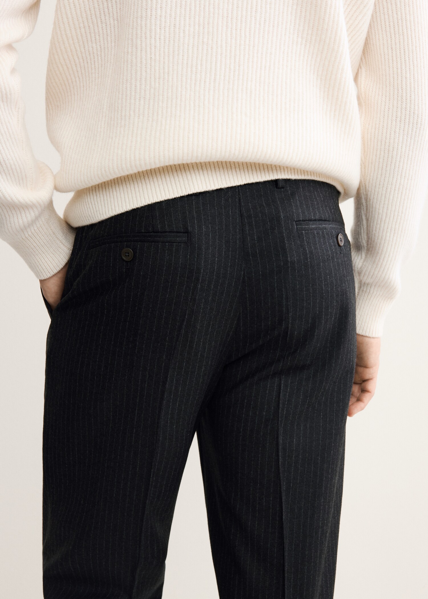 Pantalón 100% lana virgen regular fit rayas - Detalle del artículo 6