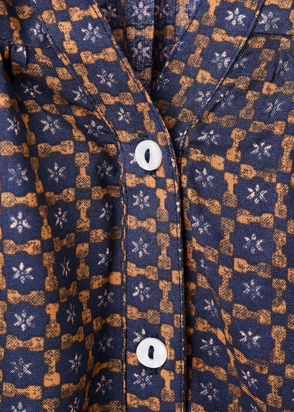 Flowy printed blouse