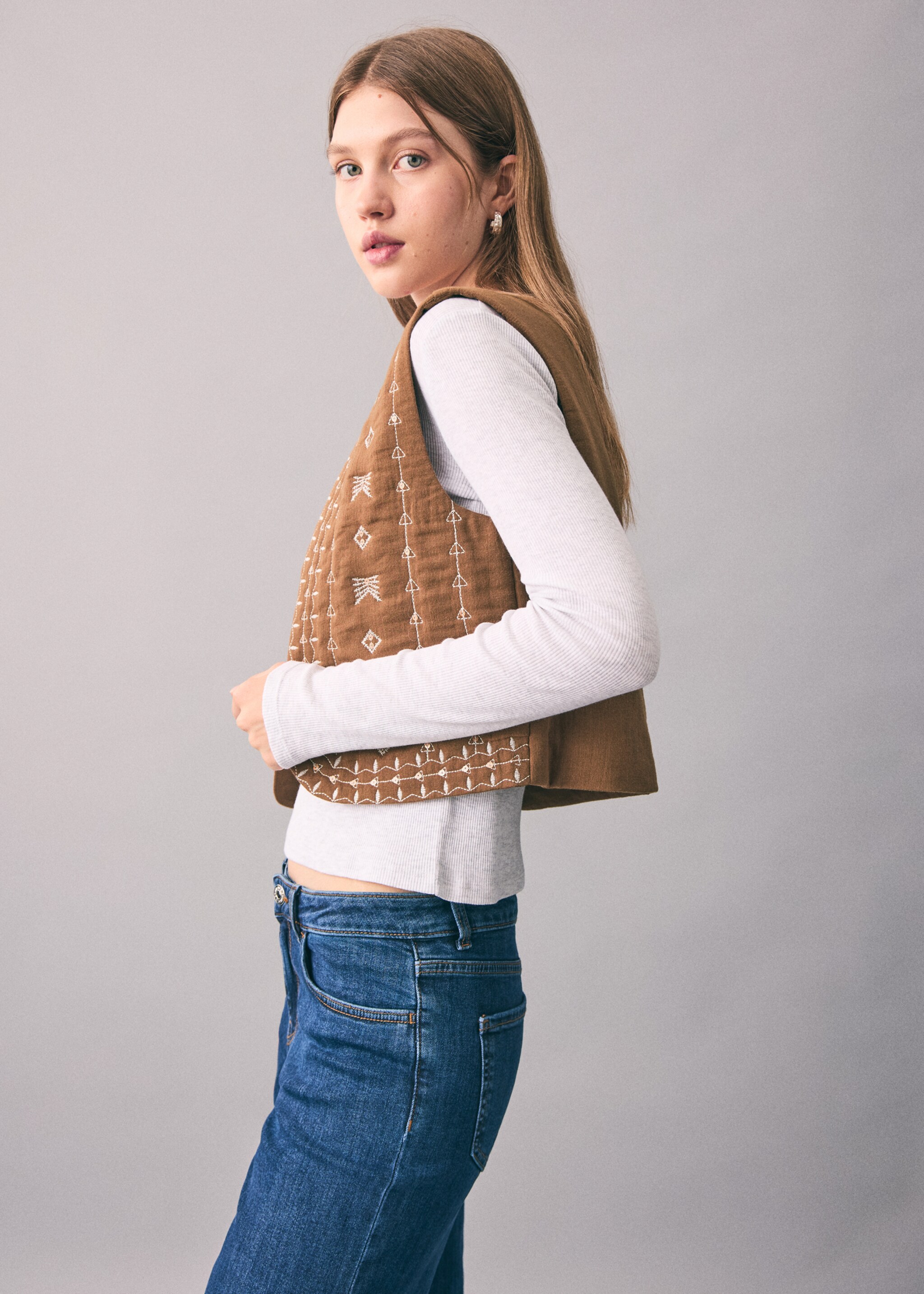 Embroidered quilted gilet - Medium plane, Medium Brown. Ref: 17098267-00.