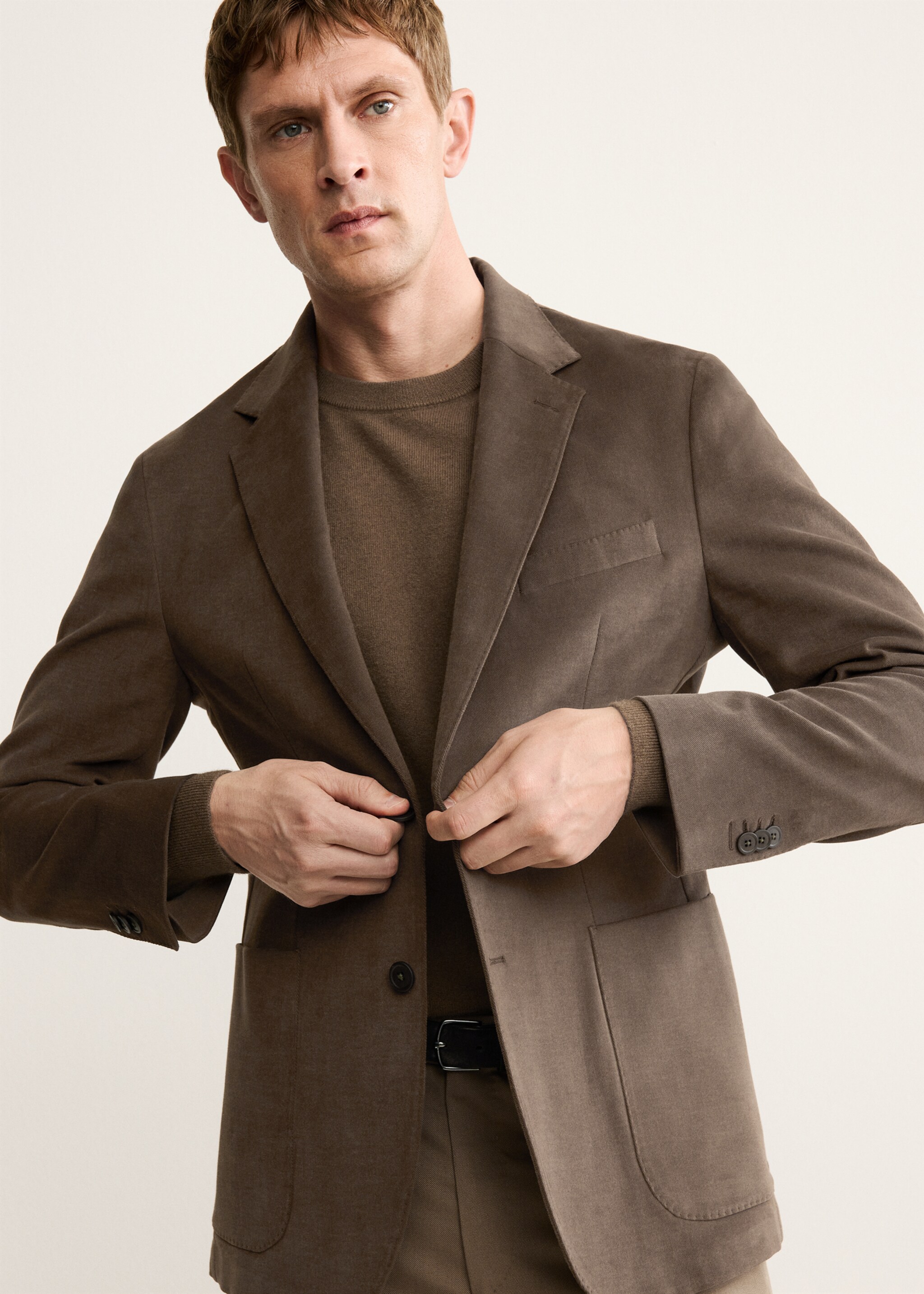 Structured slim fit cotton blazer - Details of the article 6, Caramel. Ref: 17098268-00.