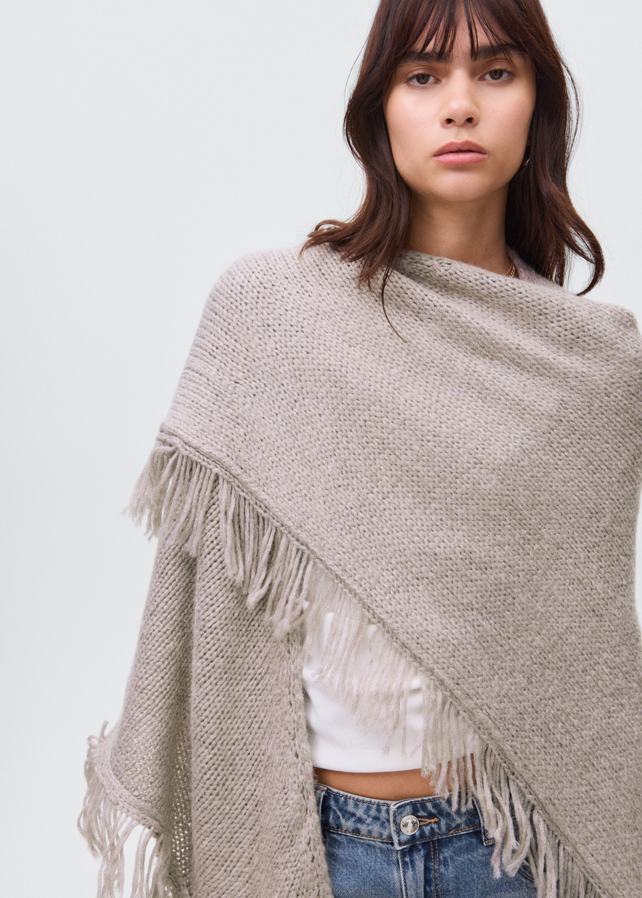 Poncho en maille à franges - Détail de l'article 1, Gris clair/pastel. Ref: 17098276-00.