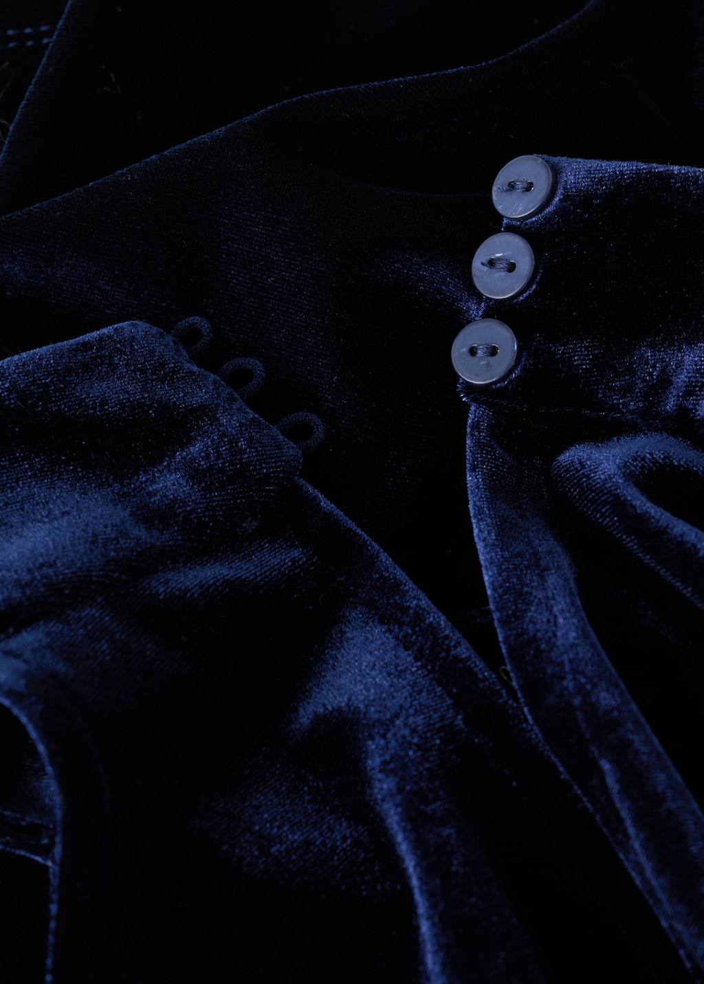 Velvet halter-neck dress