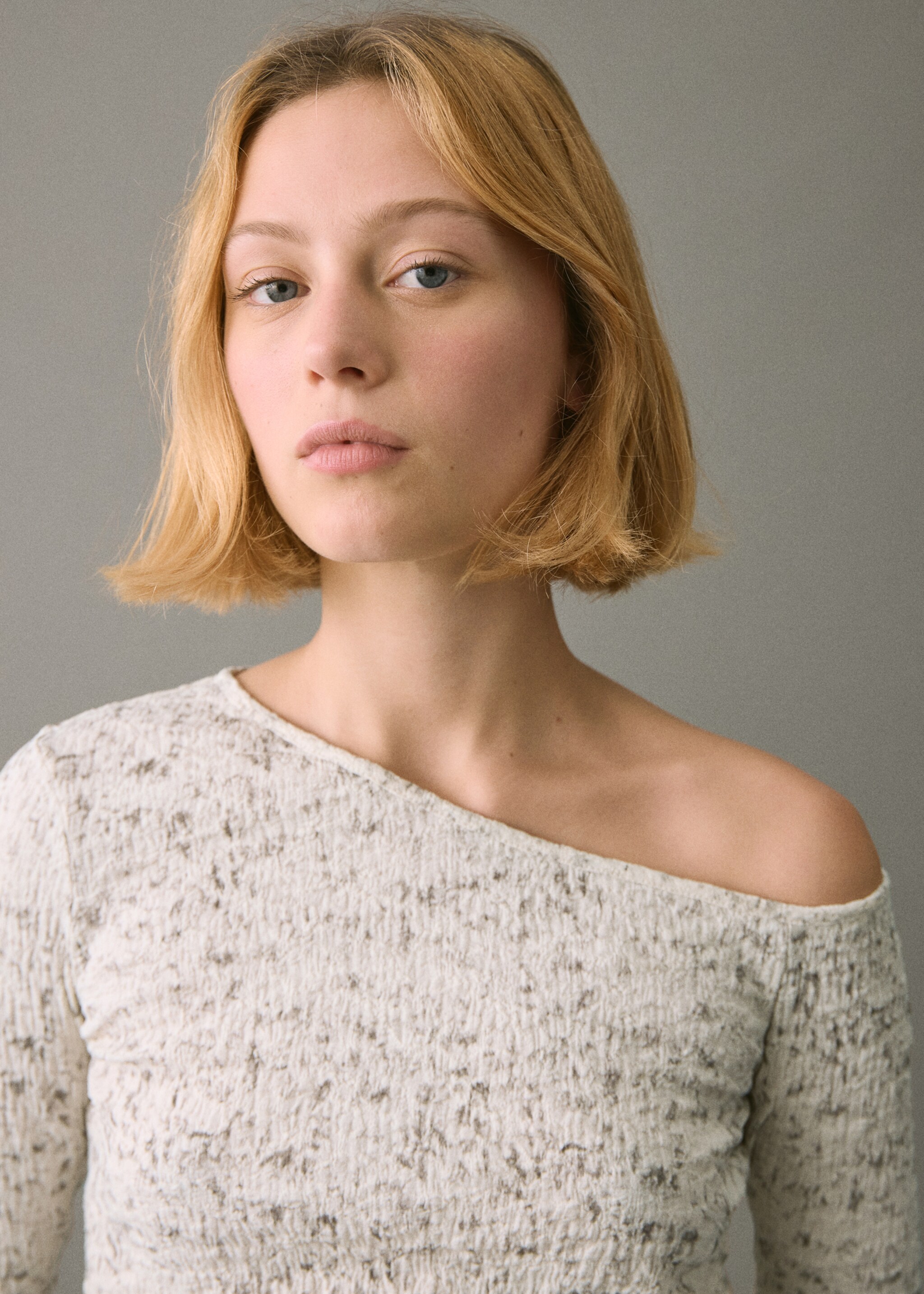 T-shirt femme - Details of the article 1, Ecru. Ref: 17098288-00.