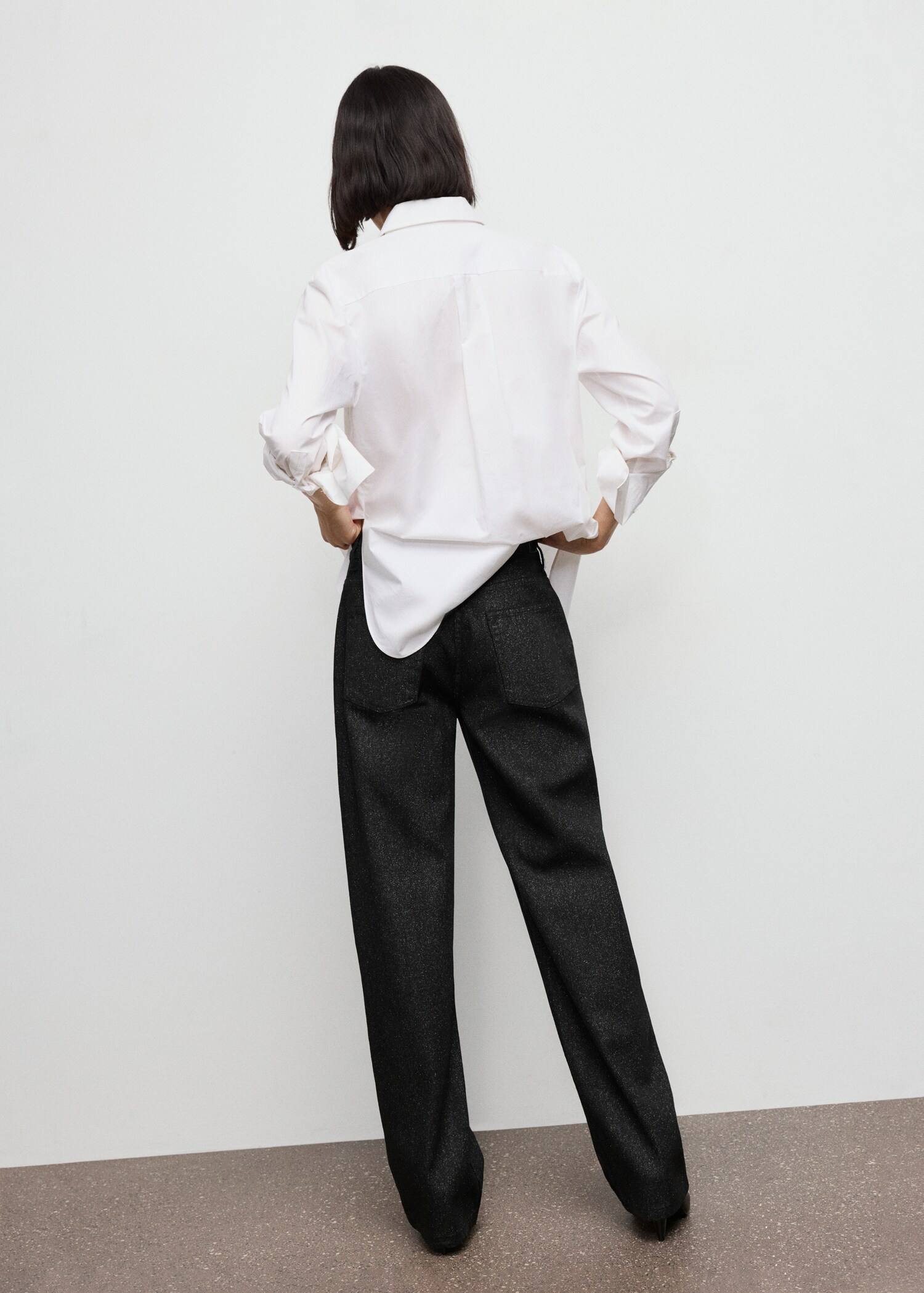 Shiny straight-leg jeans - Reverse of the article