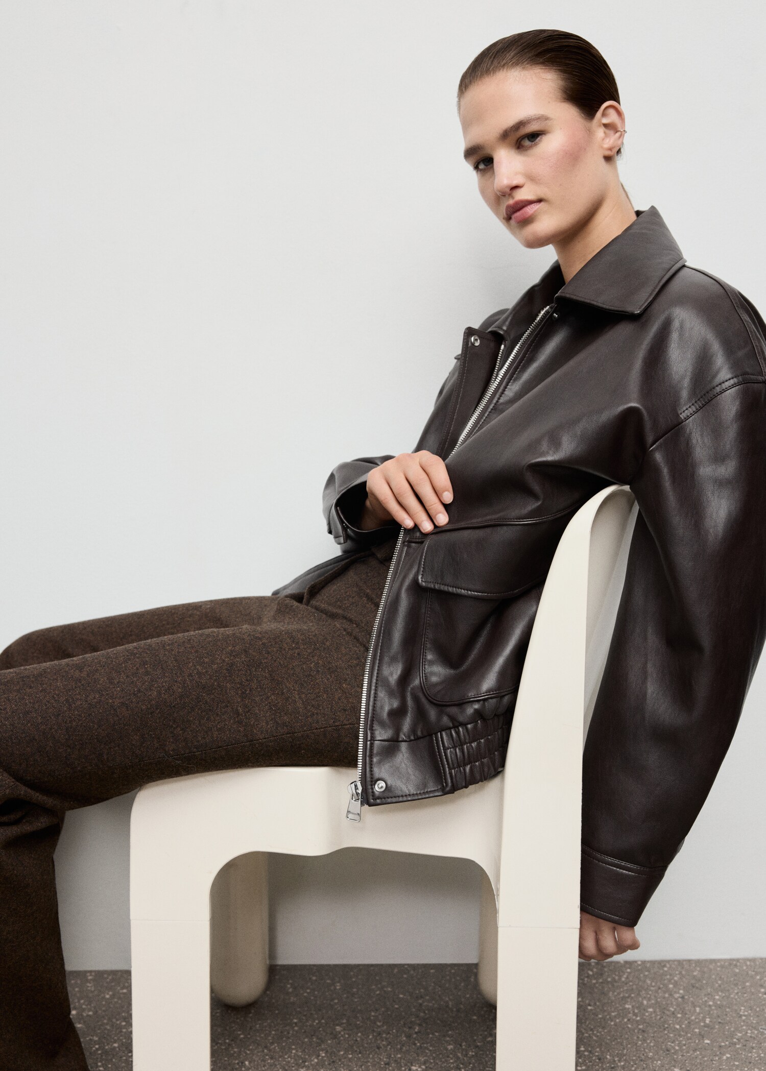 Oversized leather-effect jacket - Details of the article 2