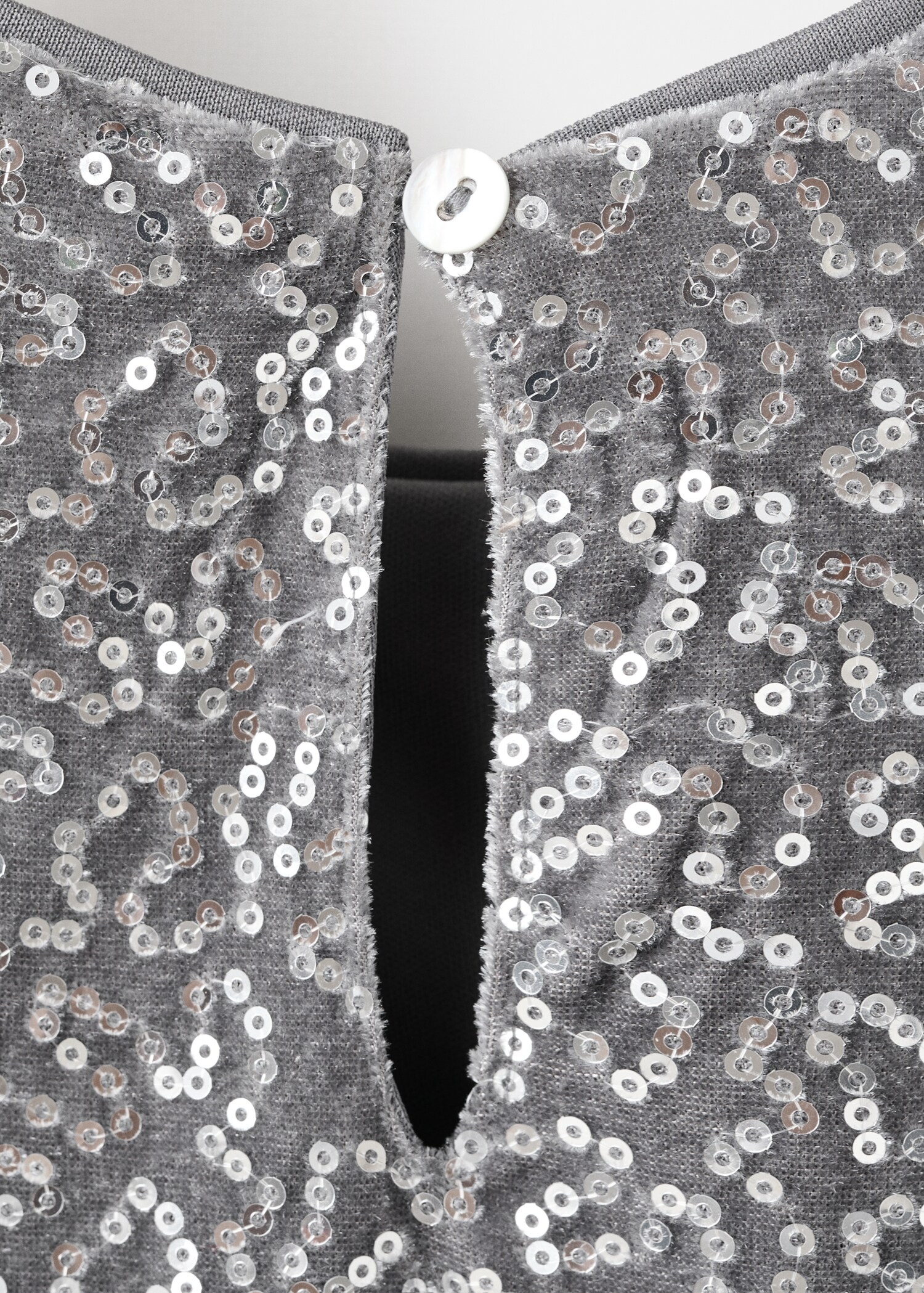 Sequined top - Details of the article 0