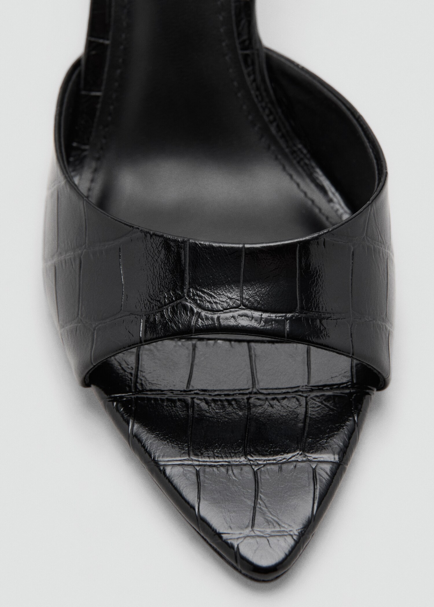 Croc-effect heeled sandals - Details of the article 2