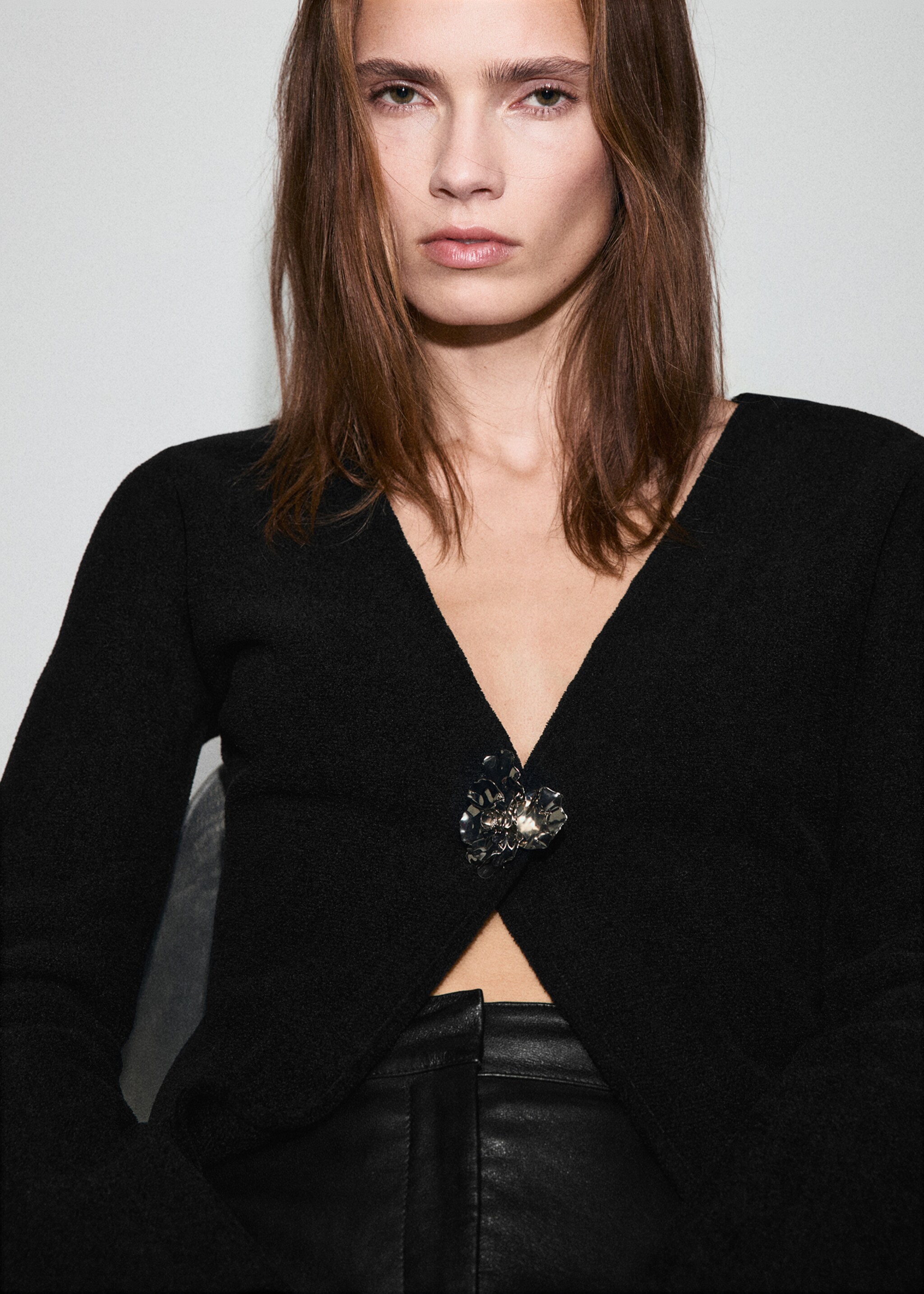 Knitted cardigan with jewel button - Details of the article 1, Black. Ref: 17099103-00.