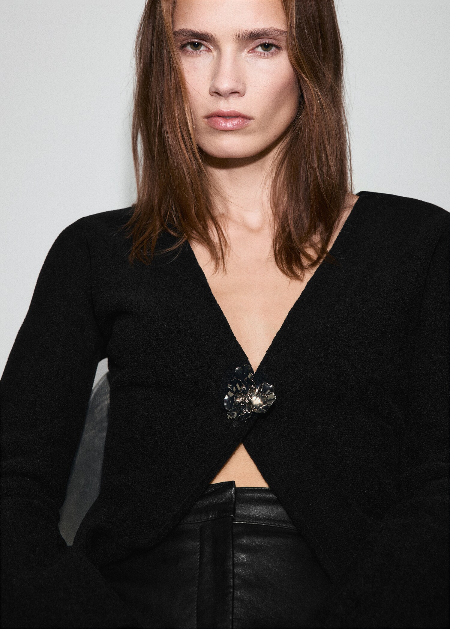 Knitted cardigan with jewel button - Details of the article 1