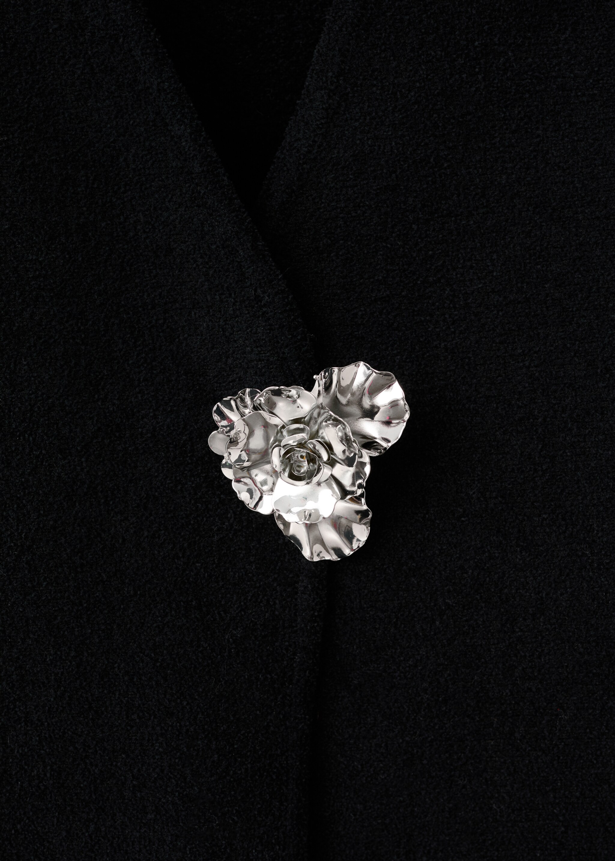 Knitted cardigan with jewel button - Details of the article 8, Black. Ref: 17099103-00.
