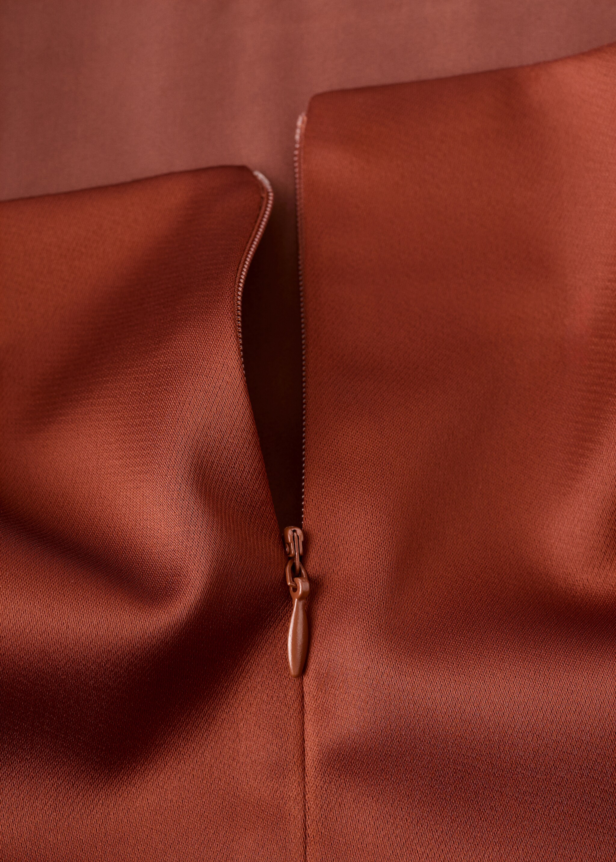 Satin short skirt - Details of the article 8, Russet. Ref: 17099107-00.