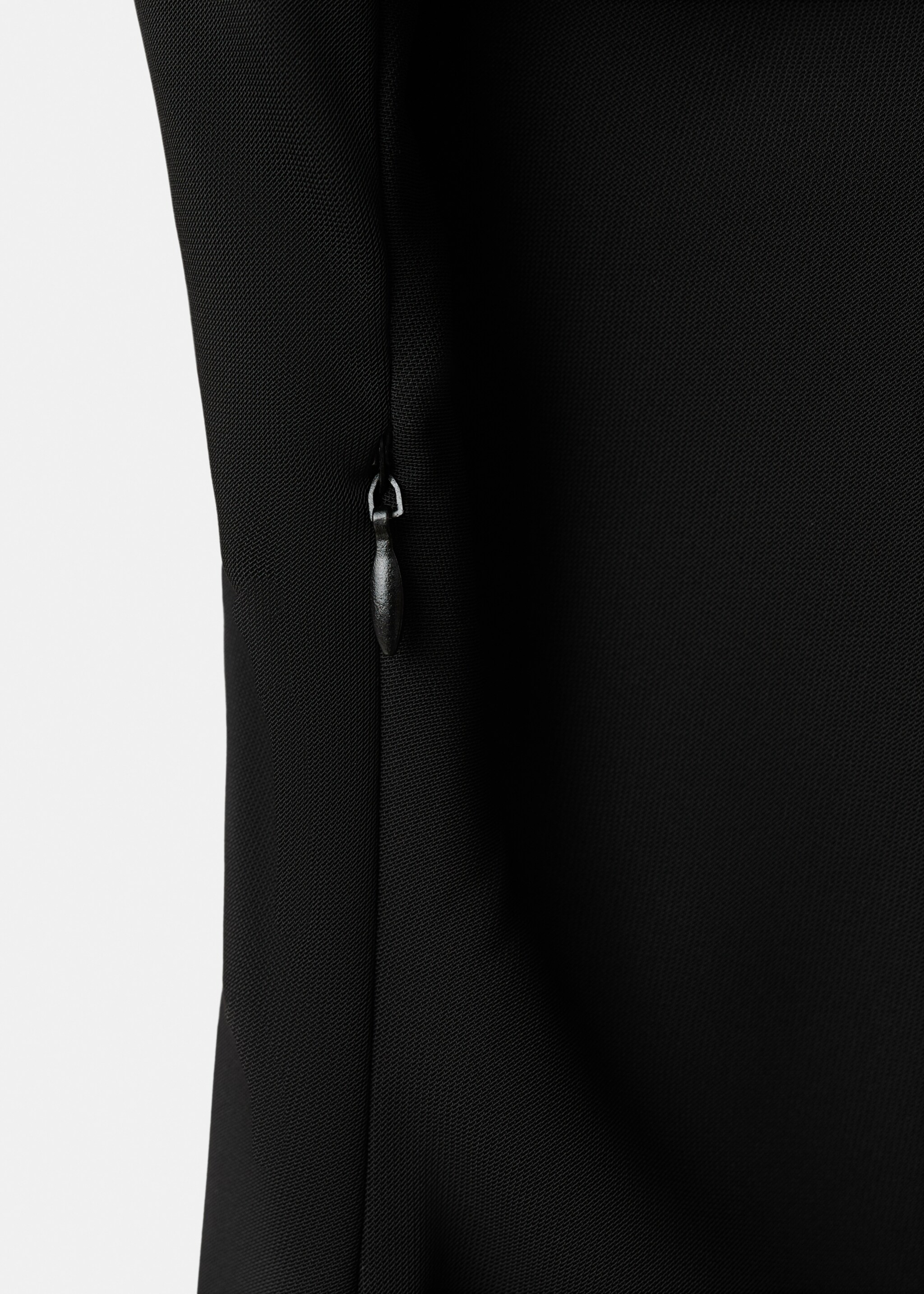 Dress with asymmetrical sleeves - Details of the article 0, Black. Ref: 17099108-00.