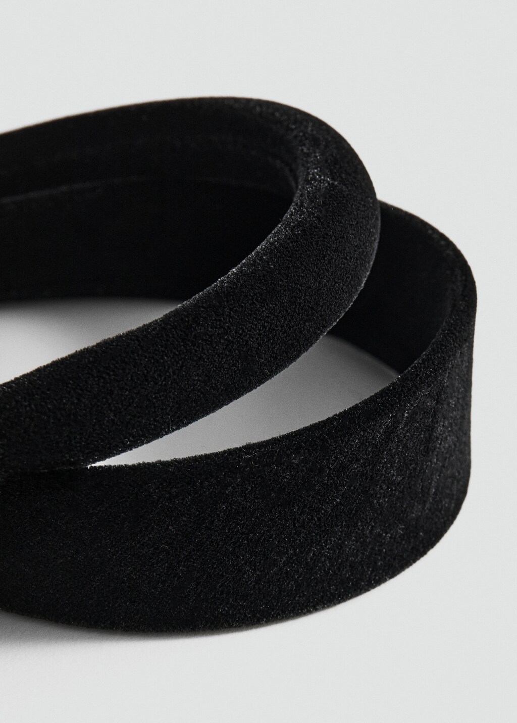 Pack of 2 velvet headbands - image 2