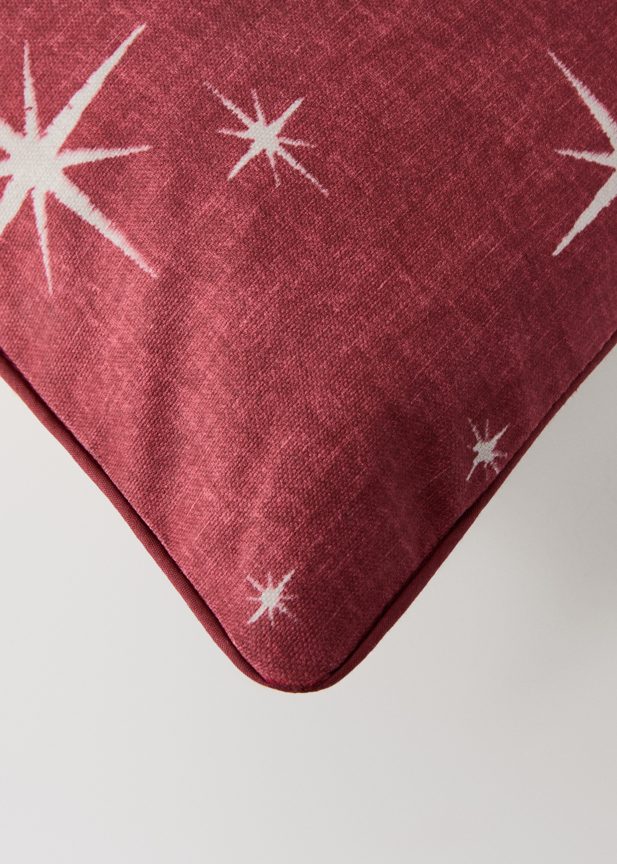 Cotton cushion cover with star print and piping 45x45 cm - Details of the article 1, Red. Ref: 17099121-00.