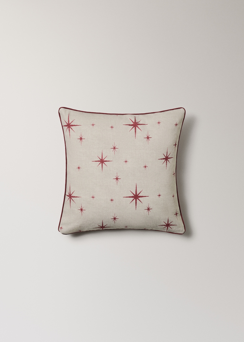 Cotton cushion cover with star print and piping 45x45 cm