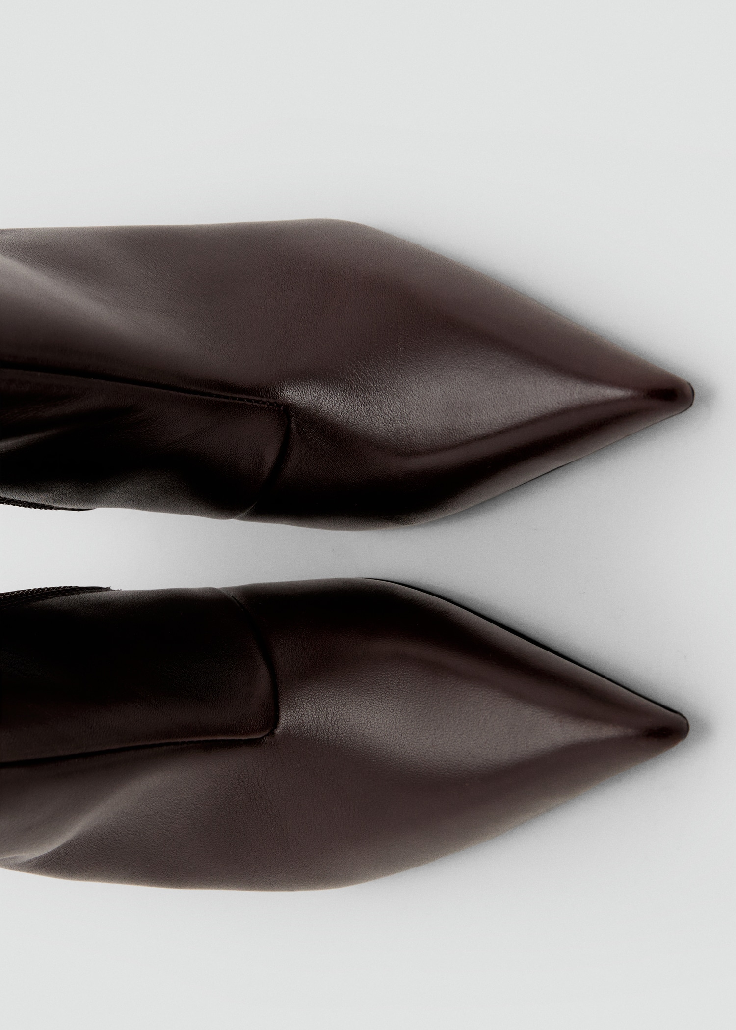 Leather over-the-knee high-heel boot - Details of the article 2