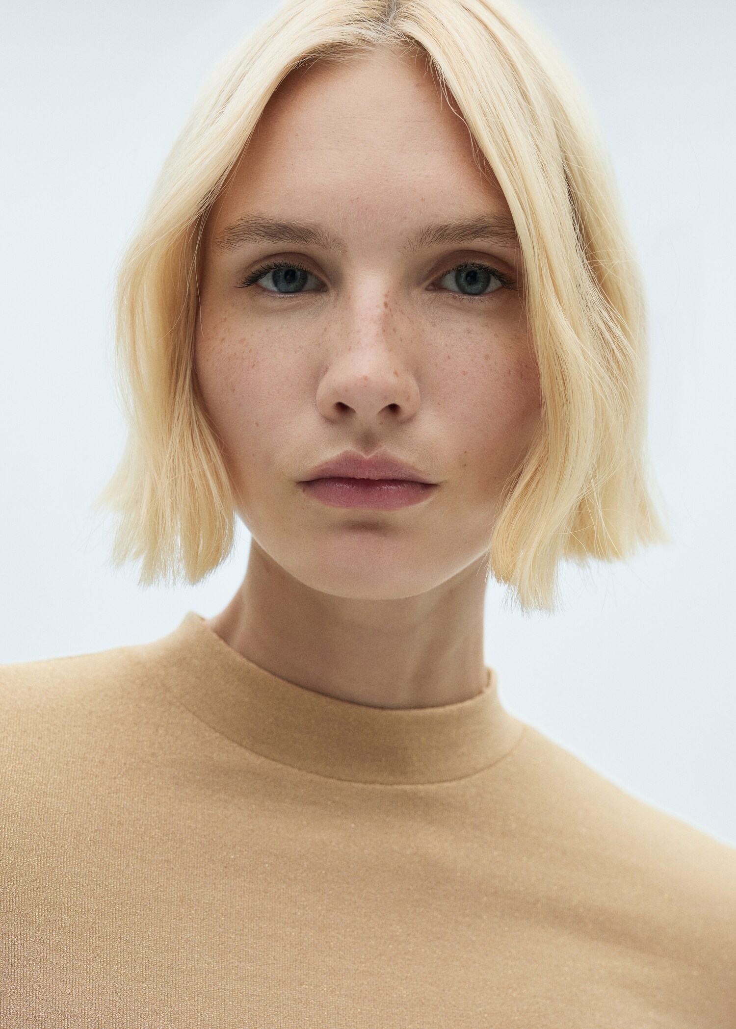Lurex t-shirt with perkins neck - Details of the article 1