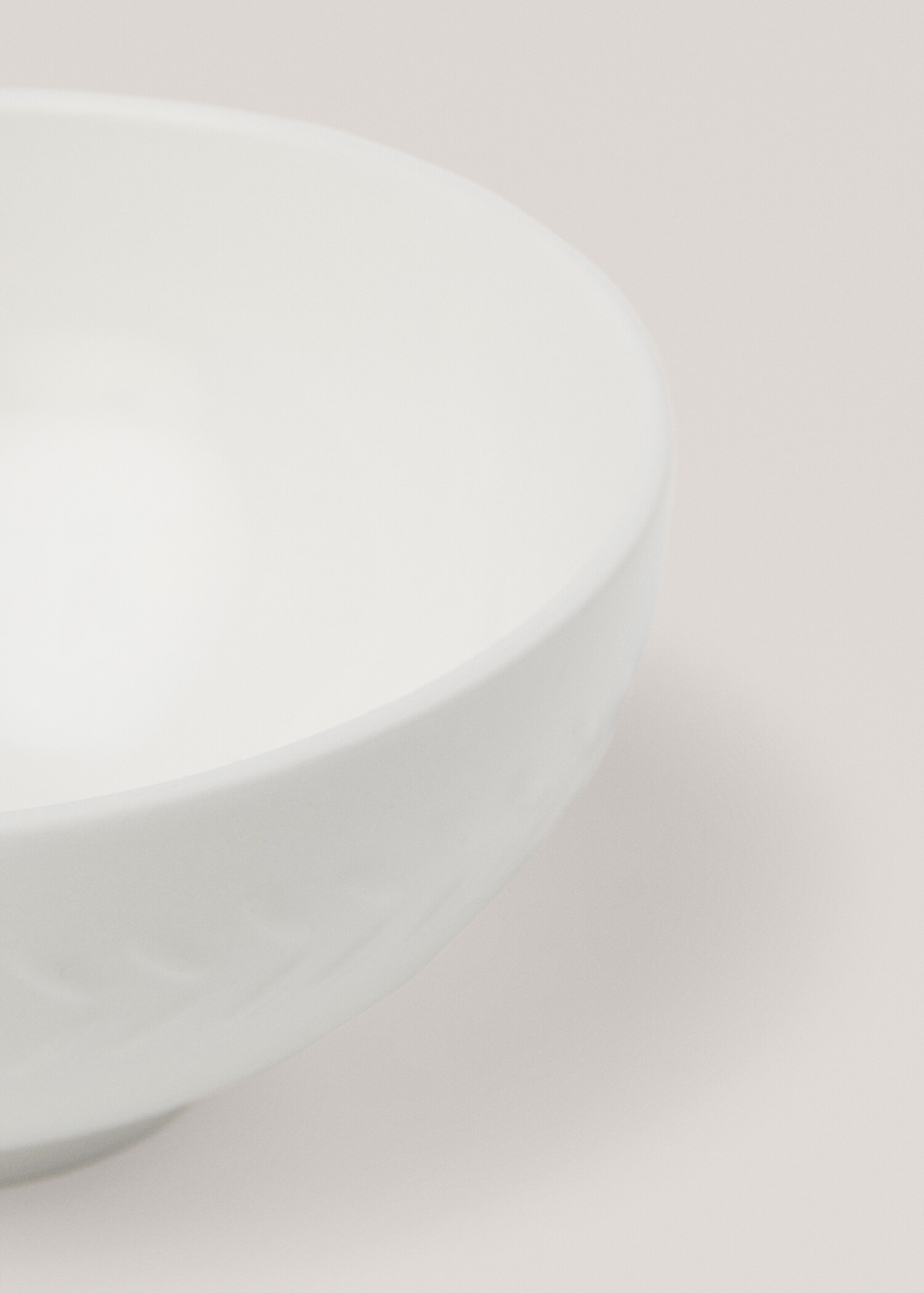 Stoneware bowl with herringbone relief - Details of the article 2