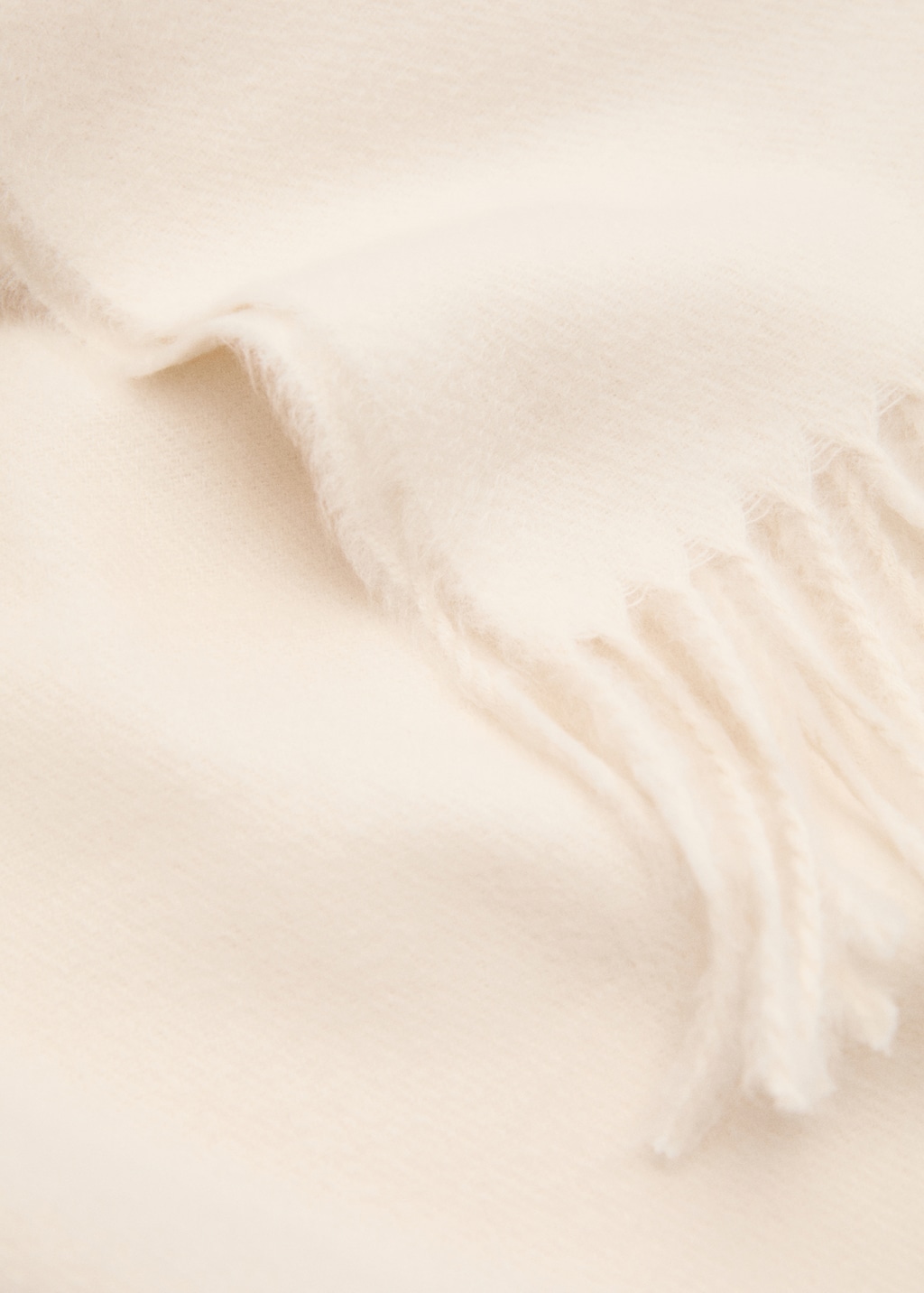 Fringed edge scarf
