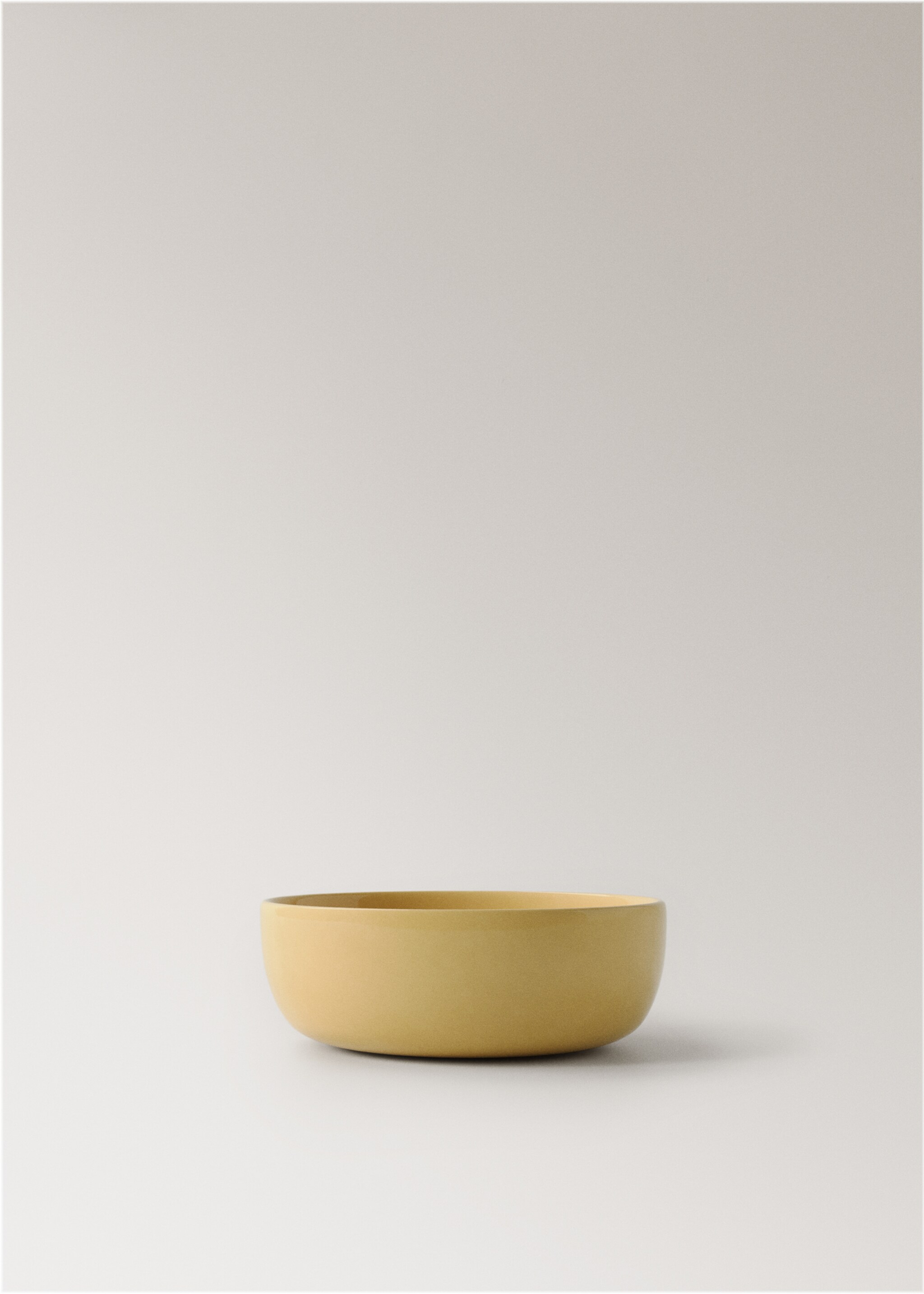 Medium stoneware bowl with plain design - Article without model, Mustard. Ref: 17159221-00.