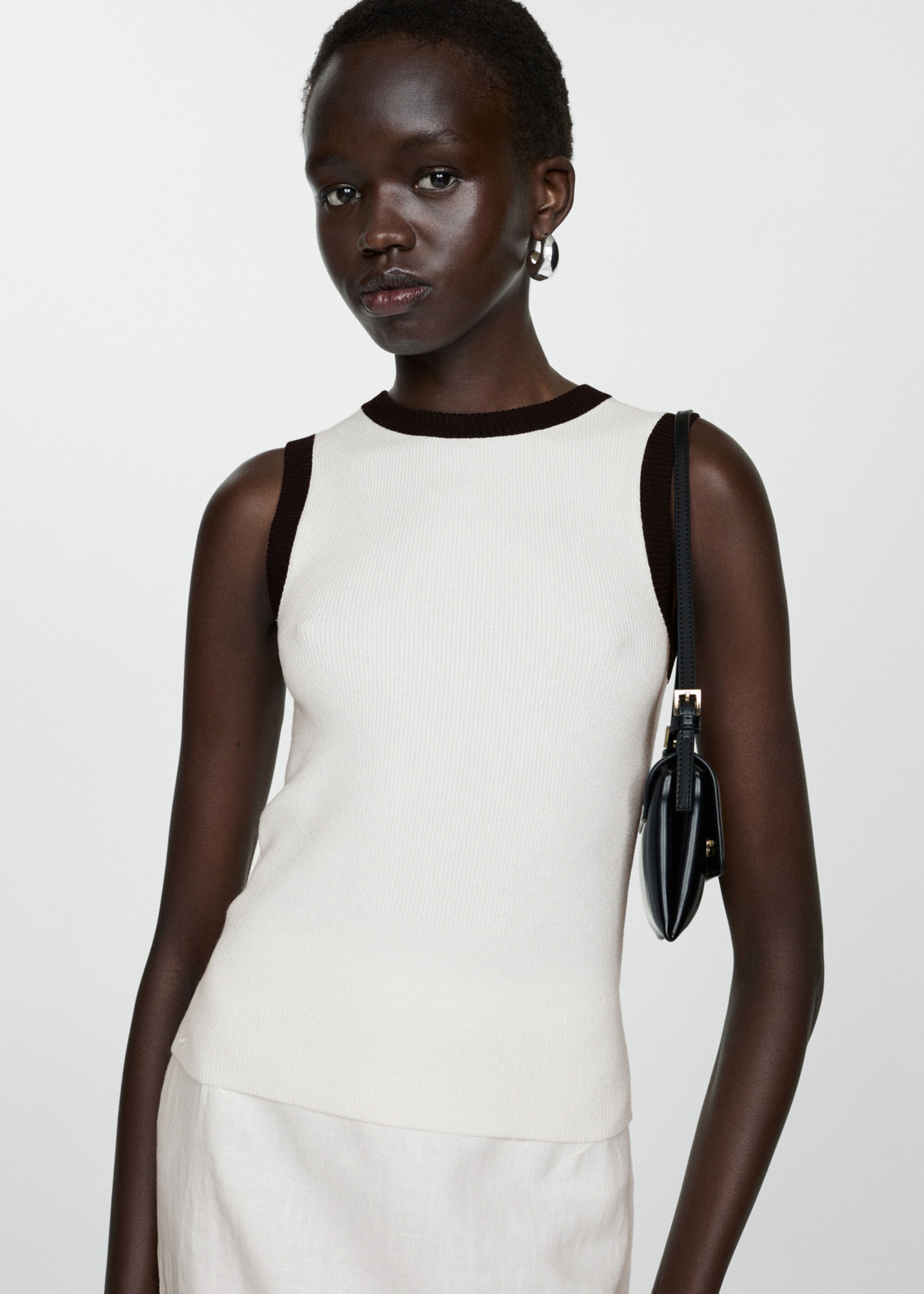 Knitted top with contrasting piping - Medium plane