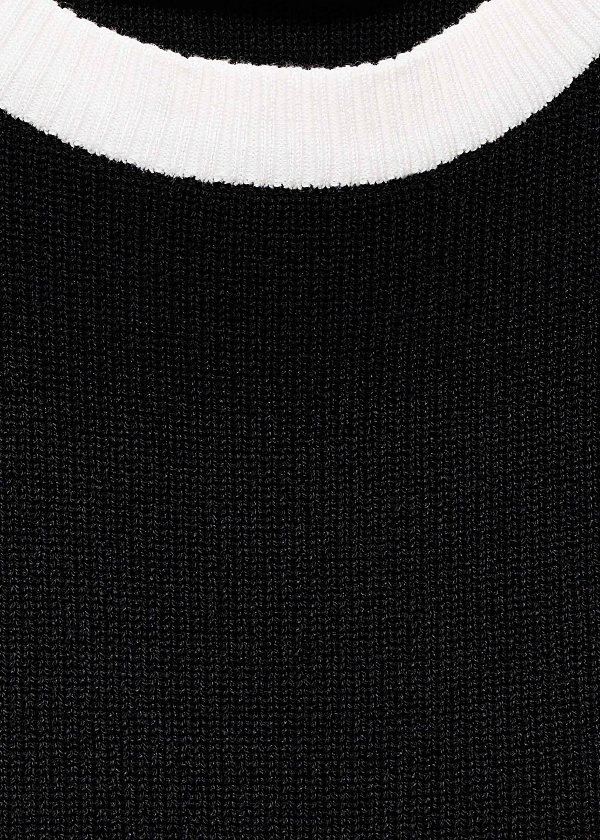 Knitted top with contrasting piping - Details of the article 0, Black. Ref: 17162924-00.