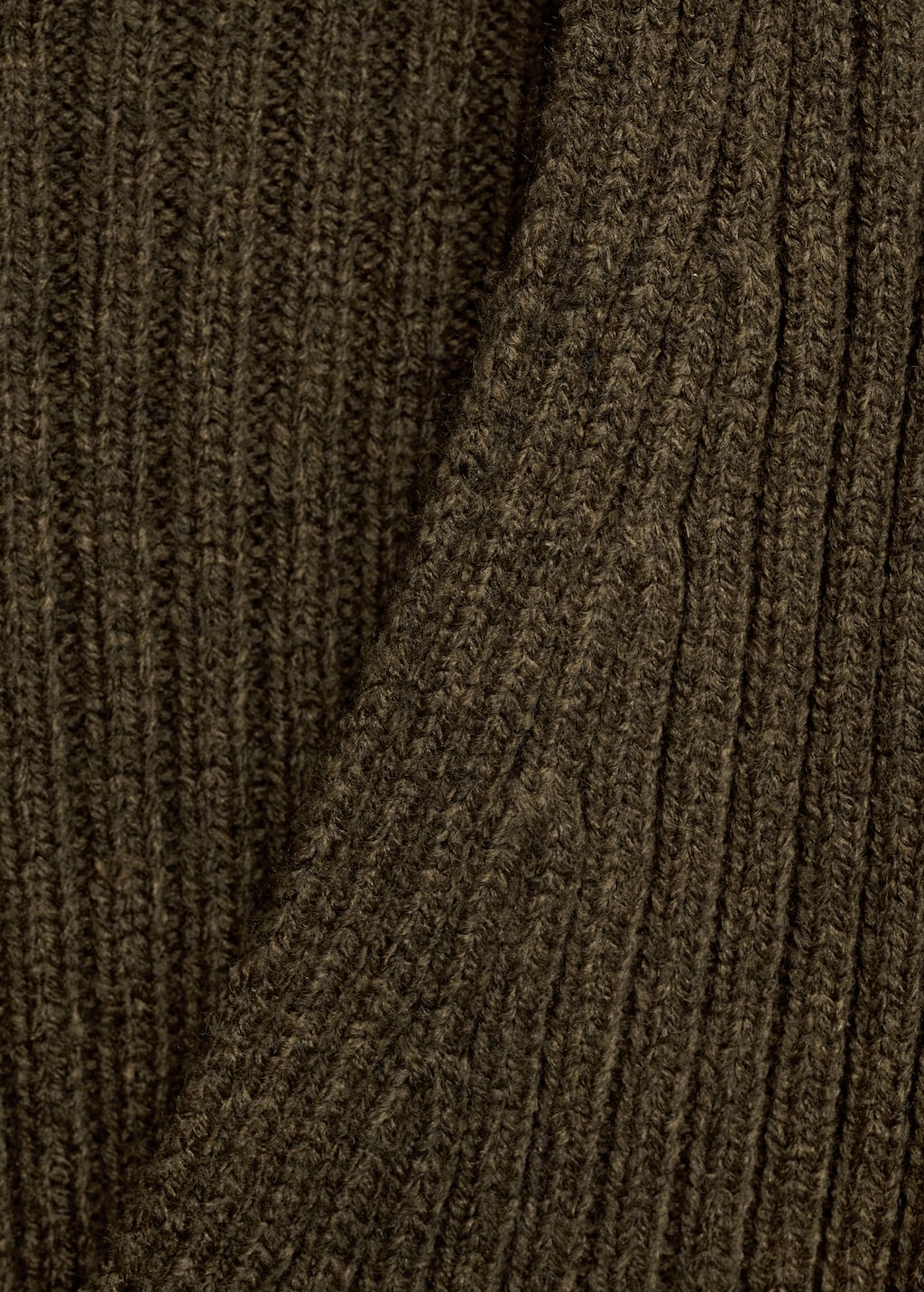 V-neck ribbed cardigan