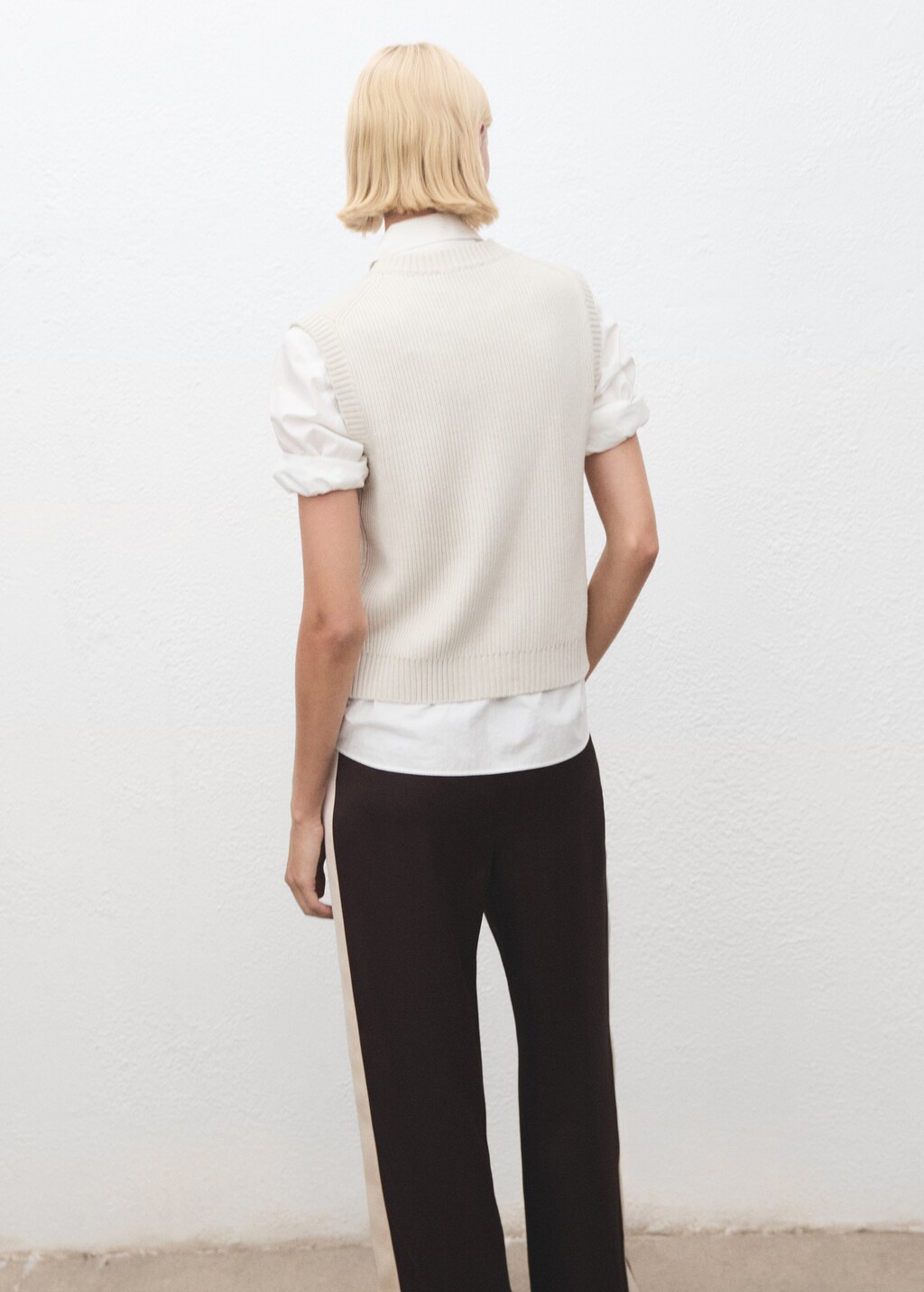 Knitted vest with zip - image 3