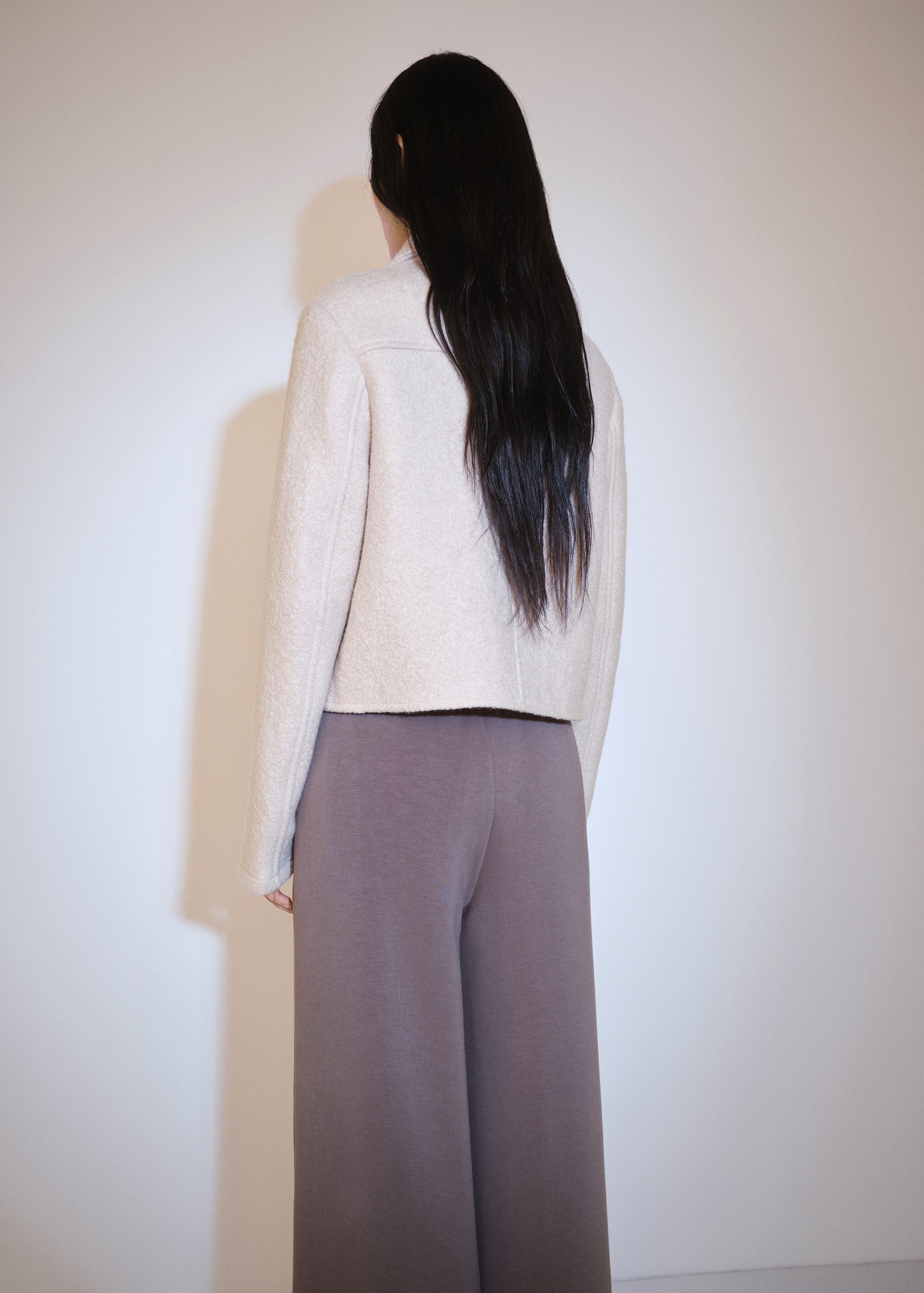 Wool jacket with pockets - Reverse of the article