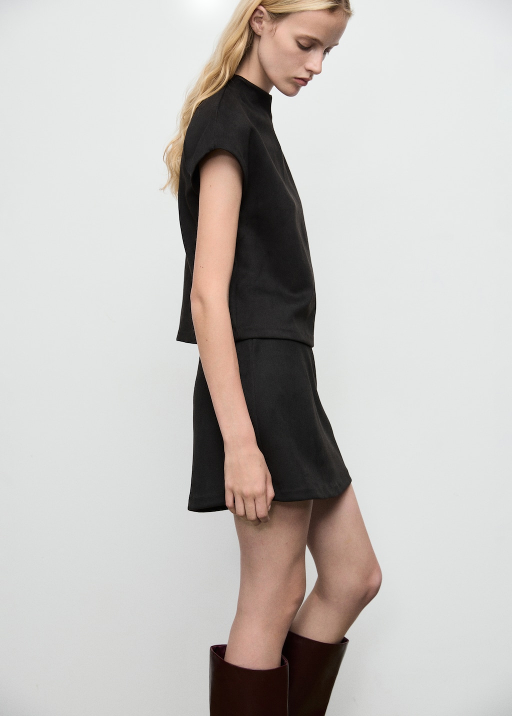 Suede-effect mini skirt