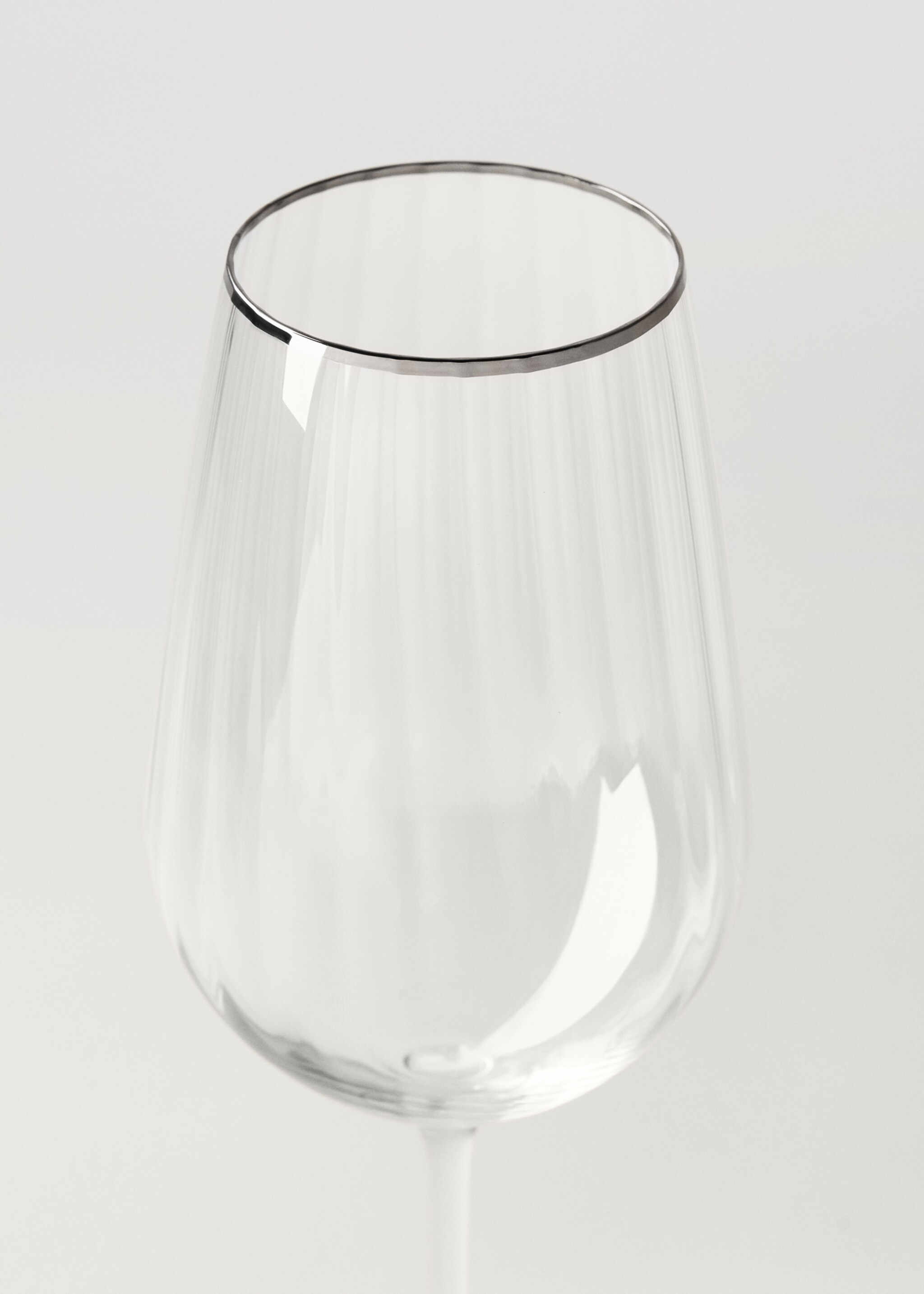 Verre à pied en cristal relief rayures - Détail de l'article 1