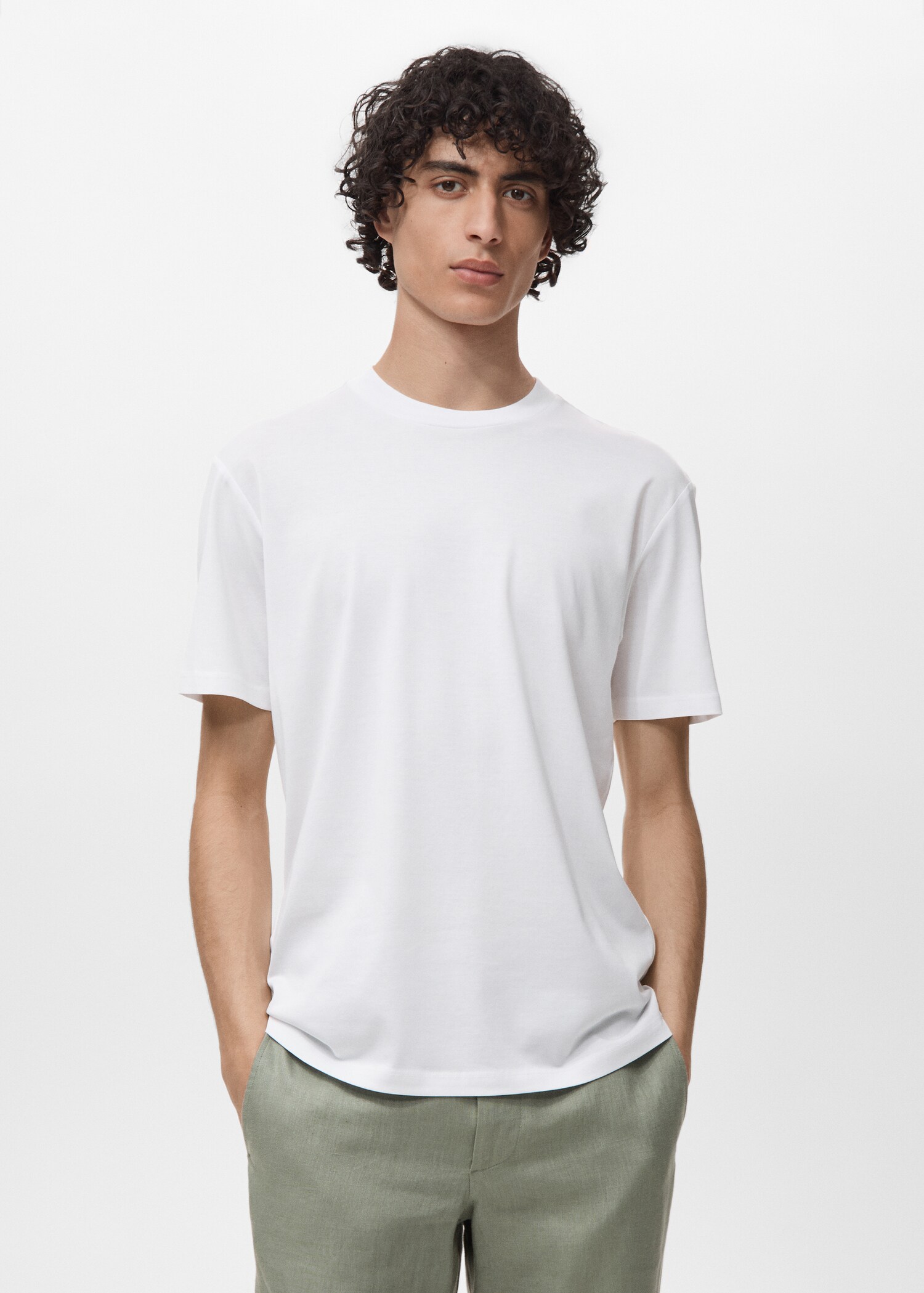Slim-Fit-T-Shirt aus 100 % Baumwolle - Mittlere Ansicht
