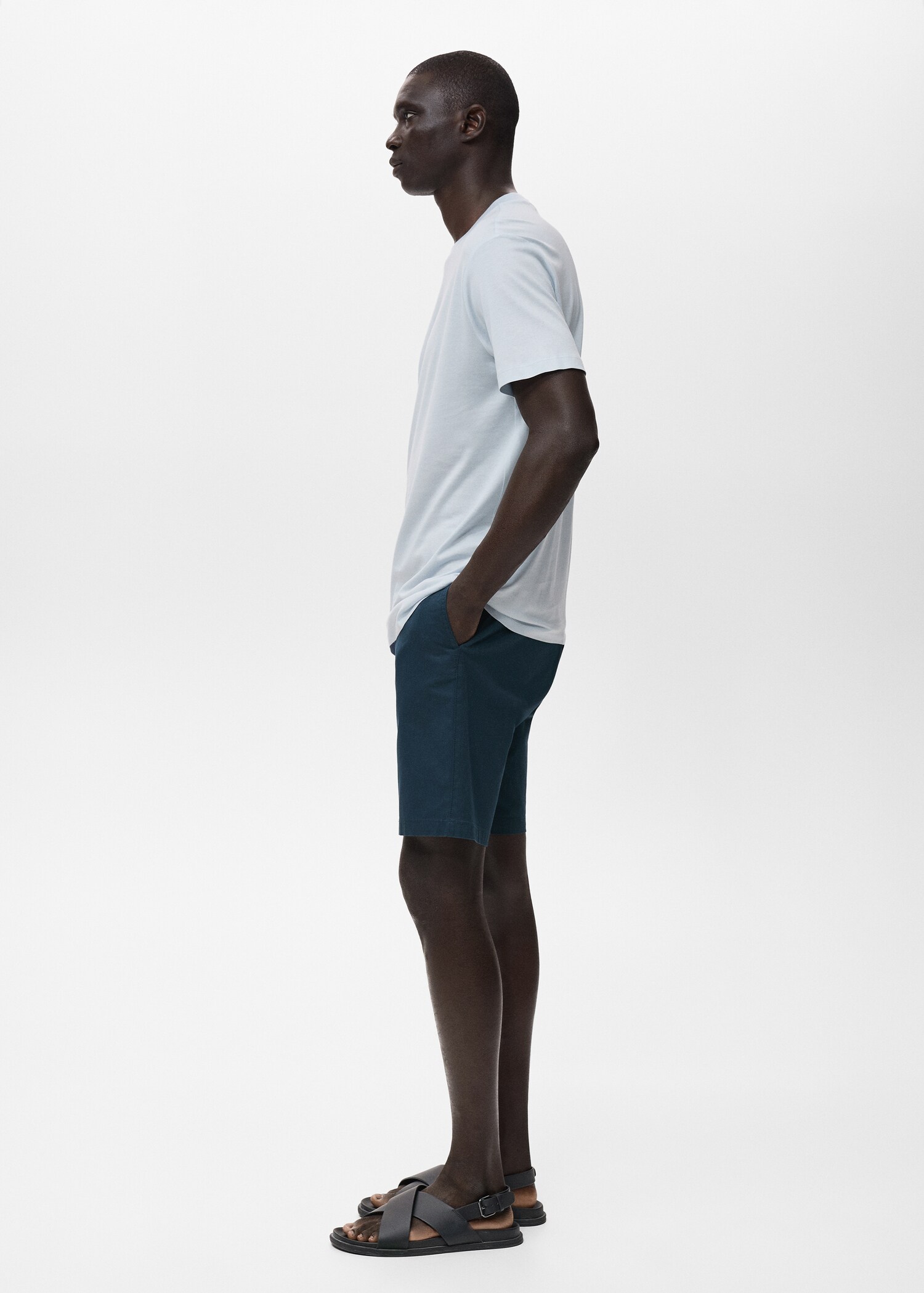 100% cotton slim-fit t-shirt - Details of the article 2