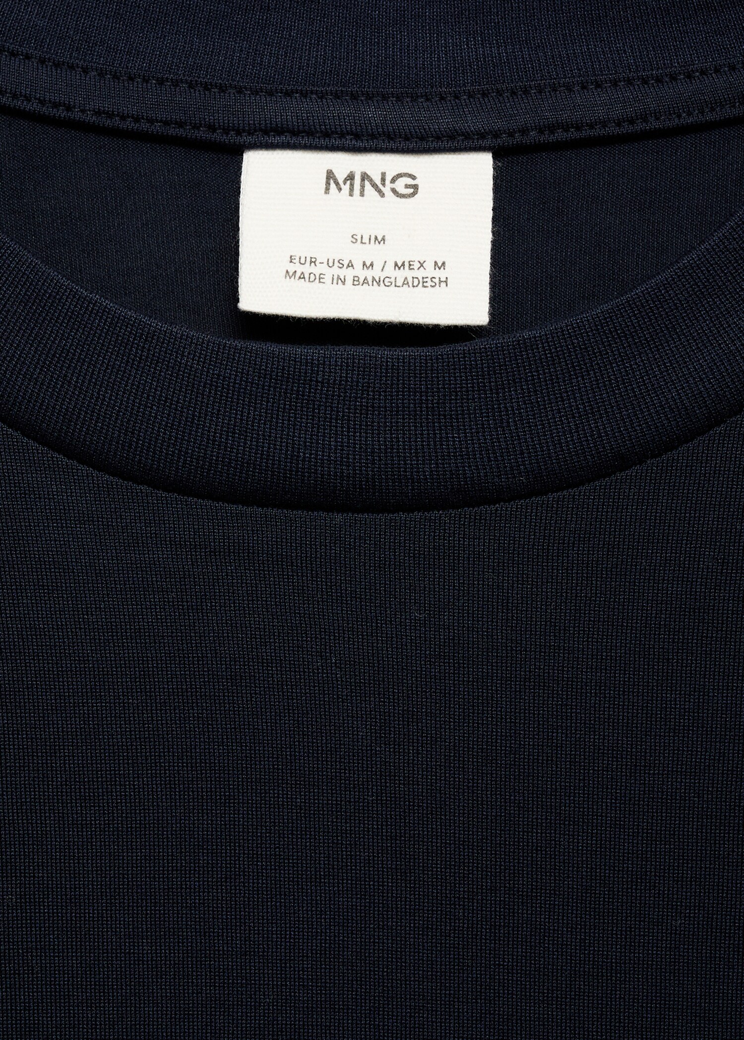Slim-Fit-T-Shirt aus 100 % Baumwolle - Detail des Artikels 8