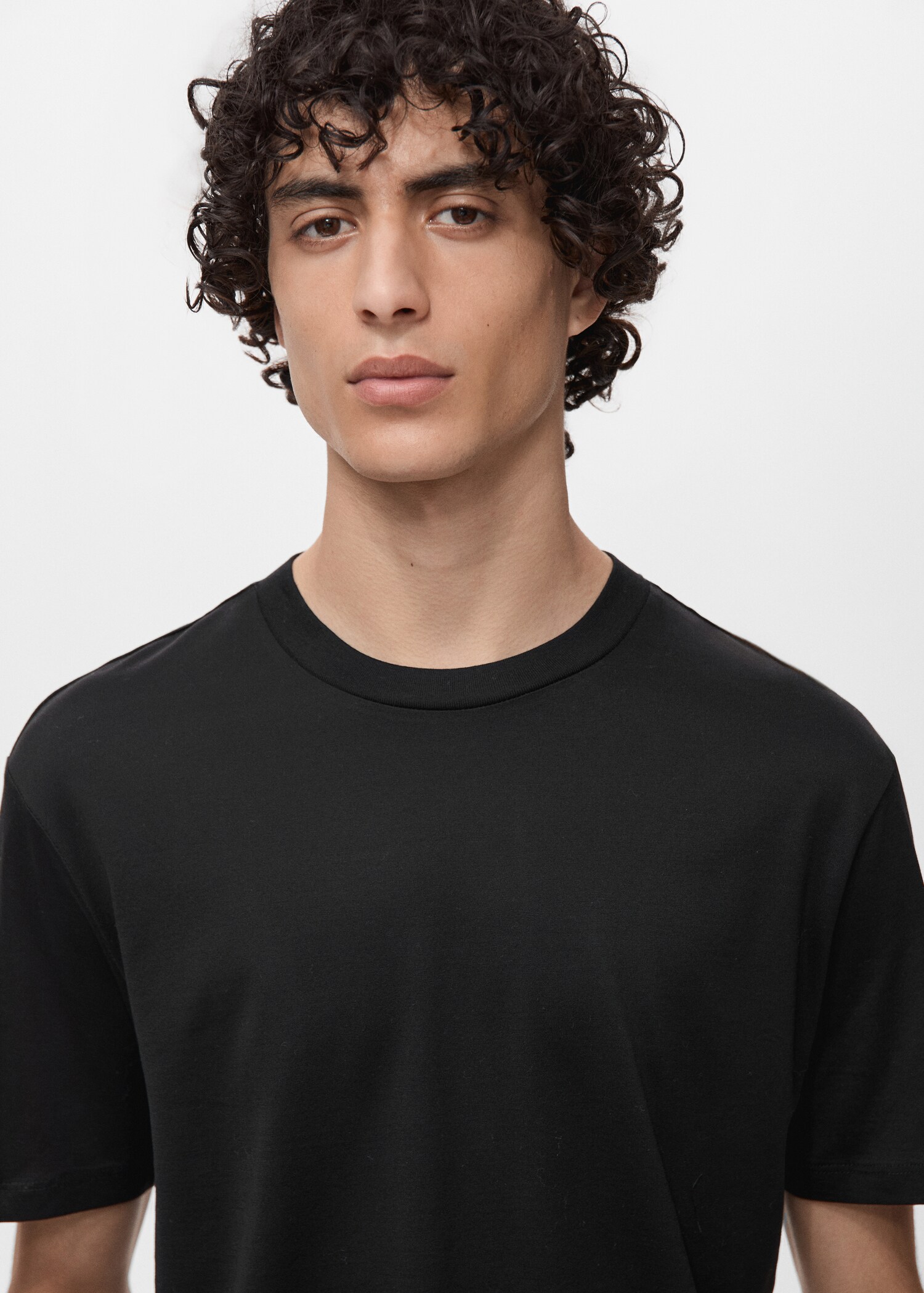 Camiseta 100% algodón slim fit - Detalle del artículo 1