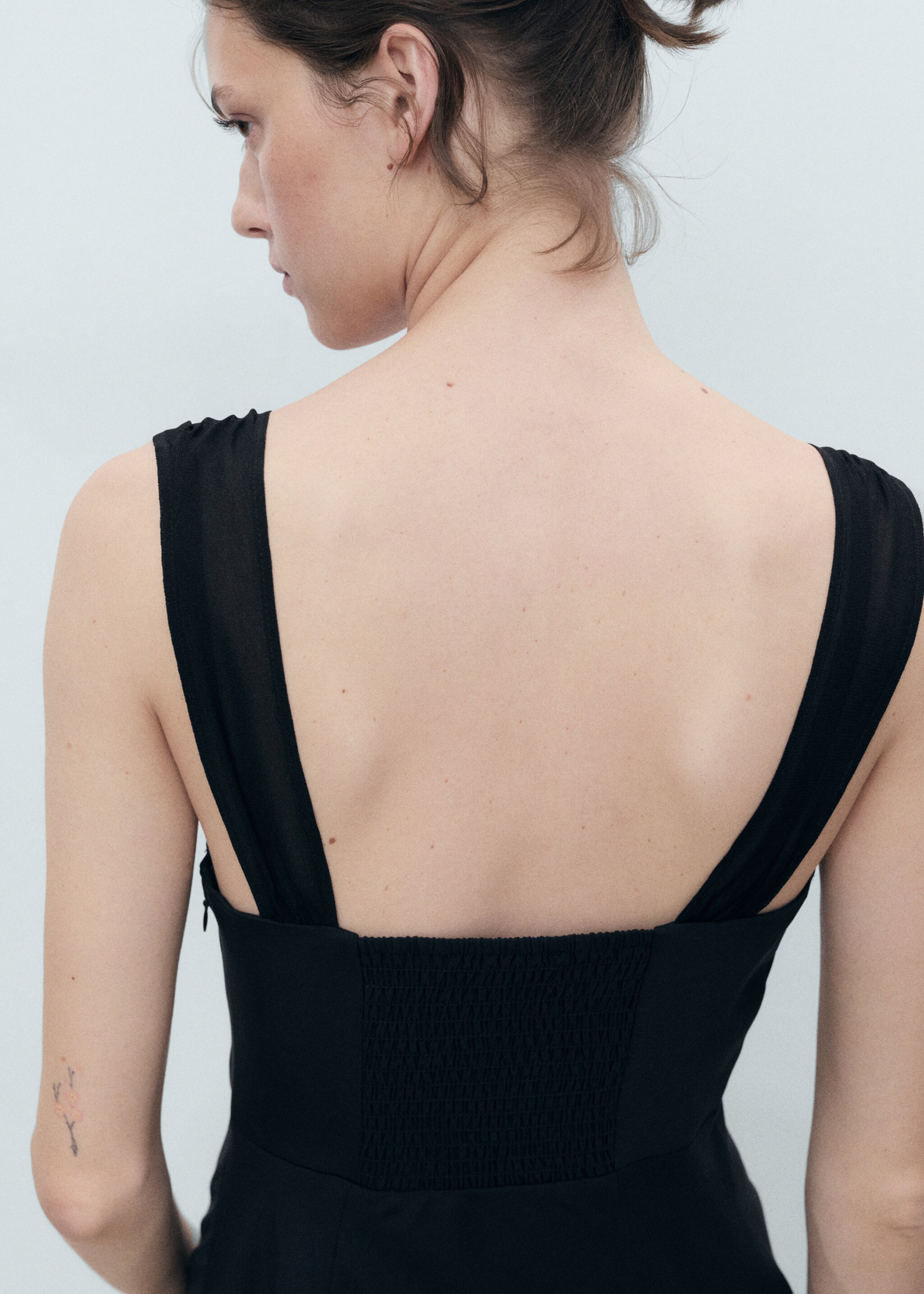 Short dress with ruched neckline - Details of the article 6