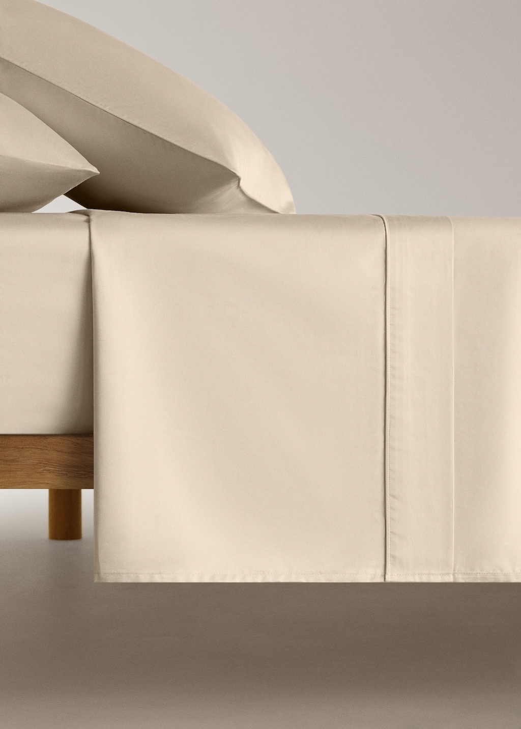600-thread satin cotton top sheet for 180/200 cm bed beige - Home - Superking - MANGO HOME