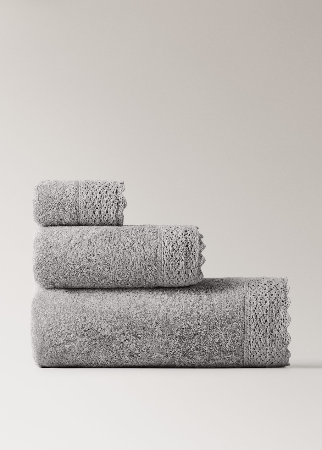 Mango Home Cotton Lace Bath Towel Light Heather Grey