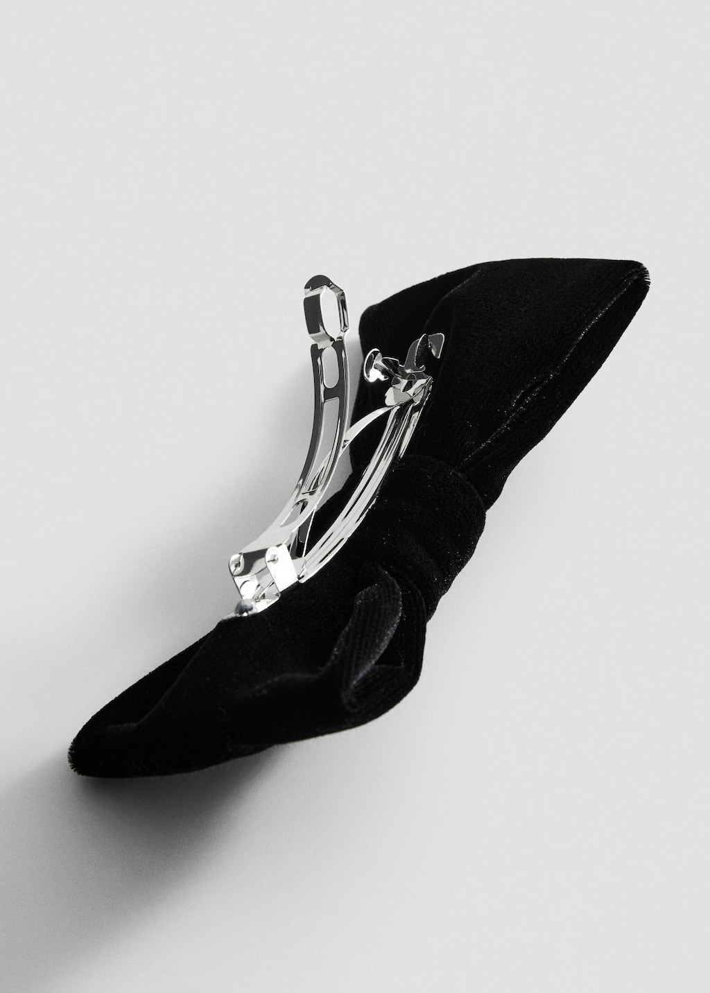 Mango Velvet Bow Hairclip Black