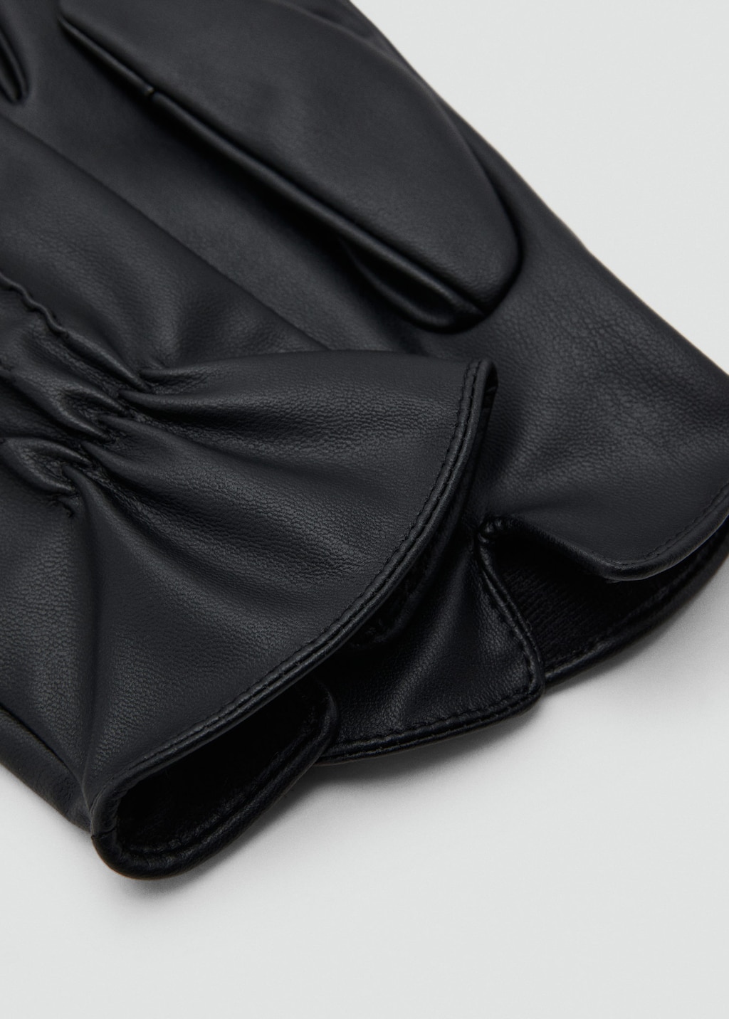 Mango Combined Hair Gloves Black In Brown