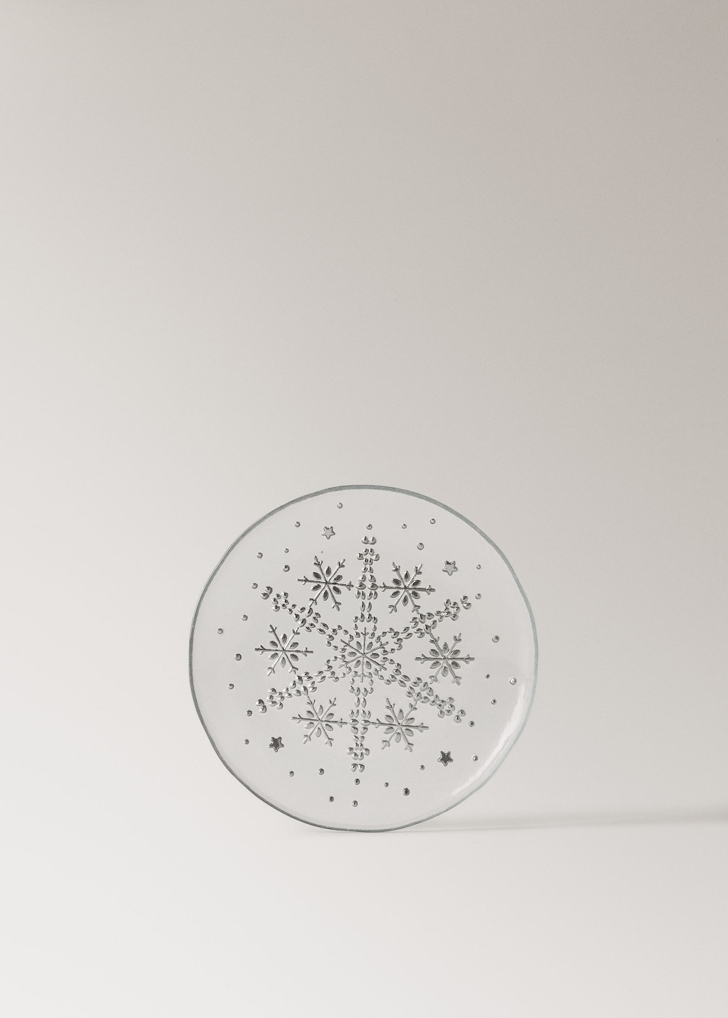 Mango Home Glass Dessert Plate With Snowflake Design Silver