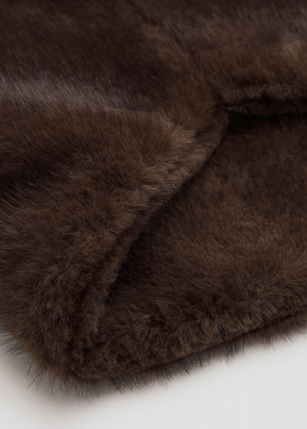 Mango Circular Fur Effect Scarf Chocolate In Brown