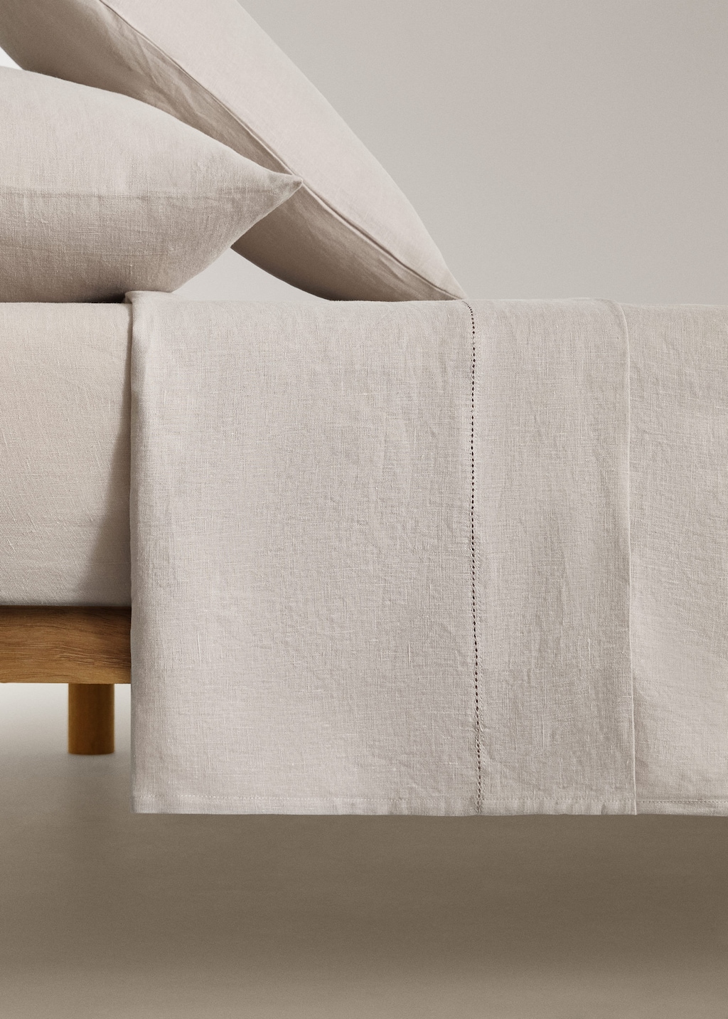 Mango Home Washed Linen Children's Top Sheet With Hemstitch For 90 Cm Bed Medium Brown In Neutral