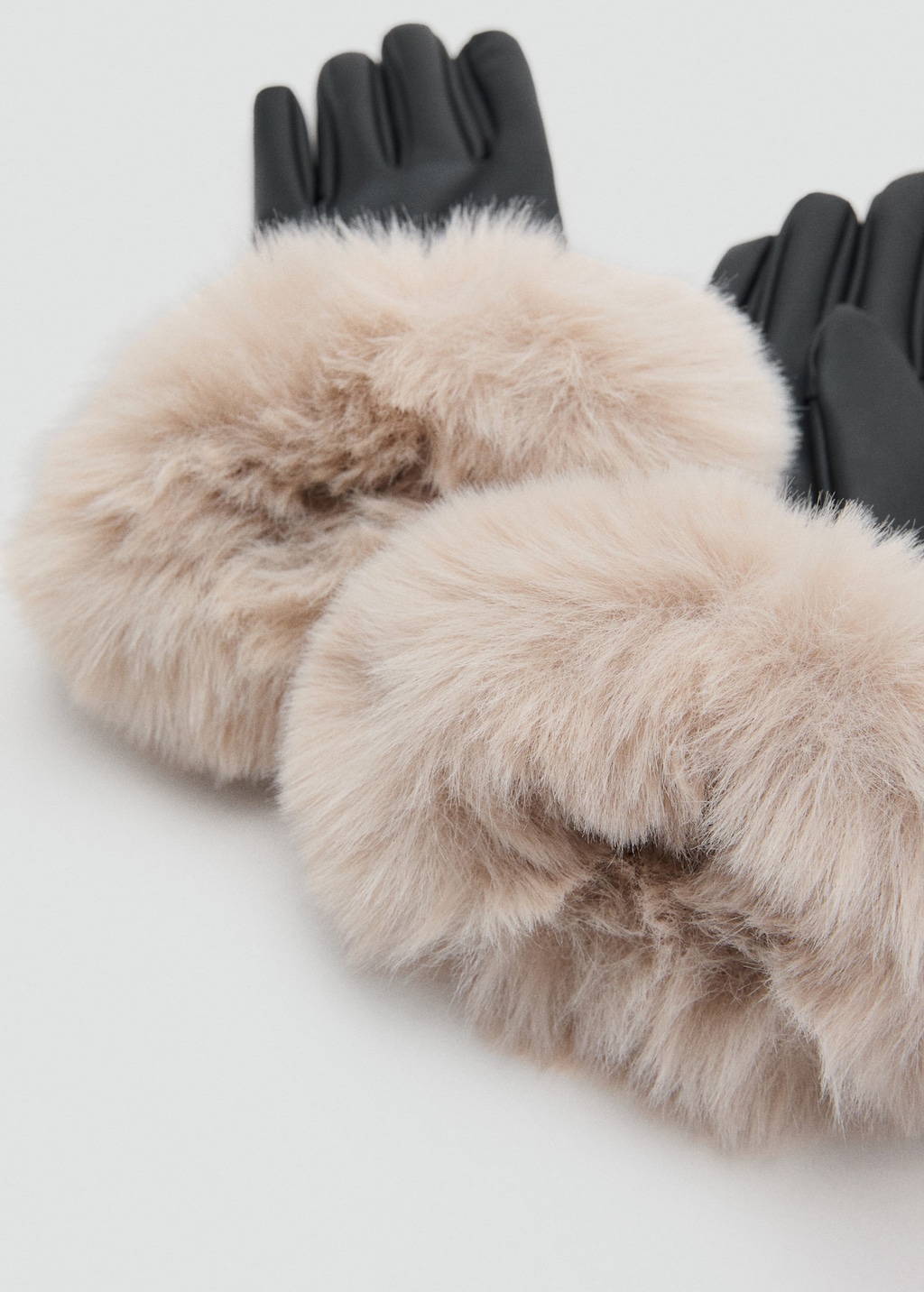 Mango Leather-effect Gloves Beige In Black