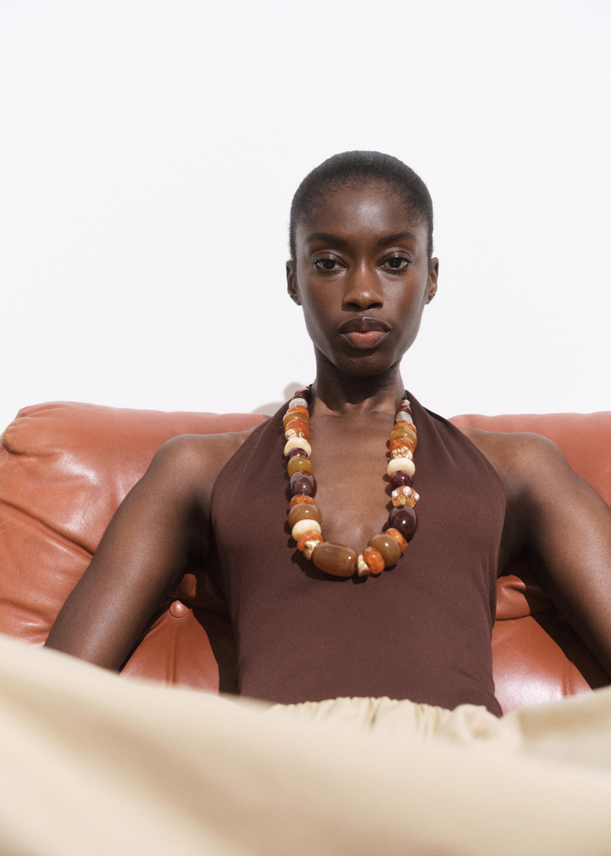 Maxi necklace with combined resin balls - General plane