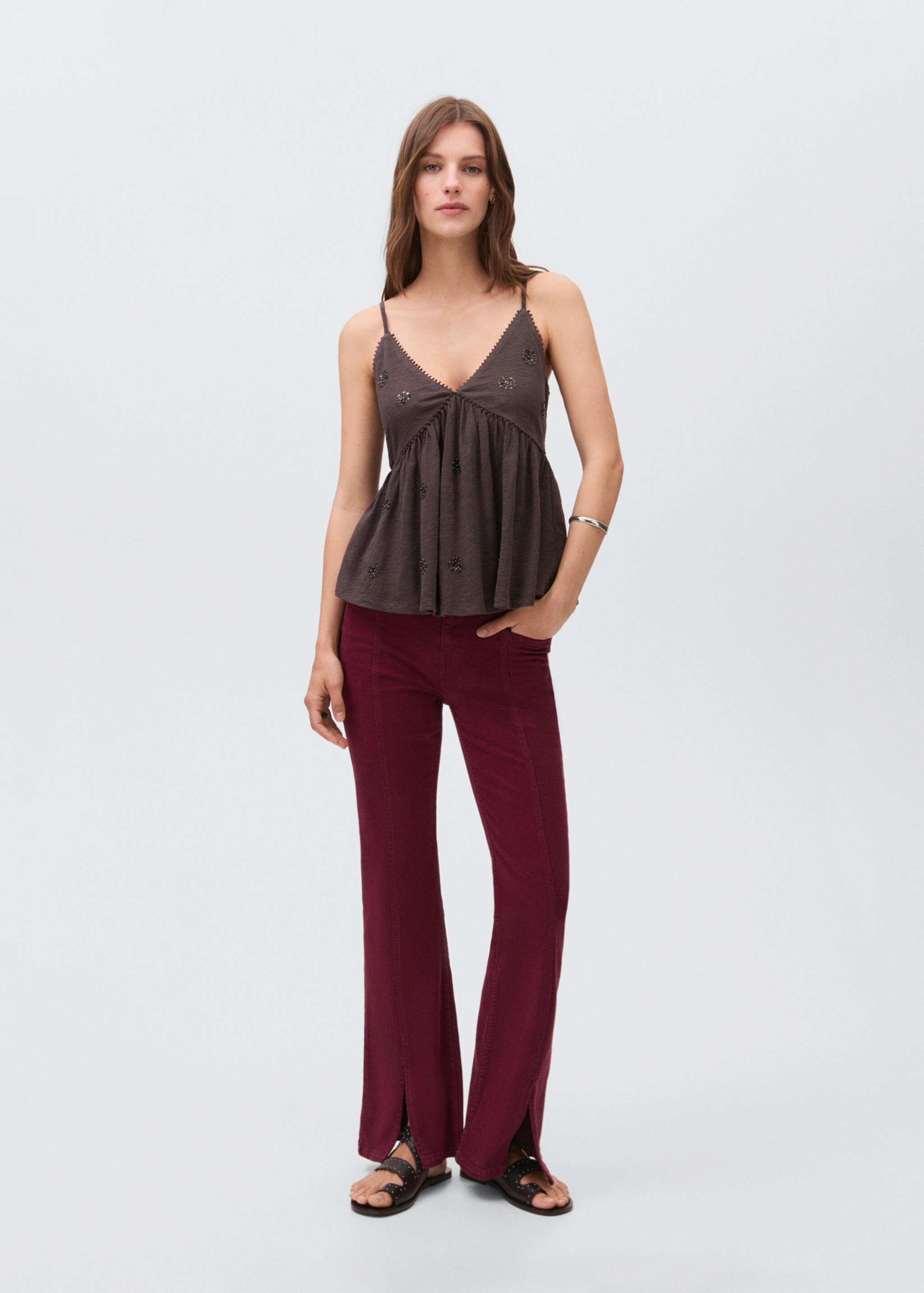 Flared jeans with opening - General plane