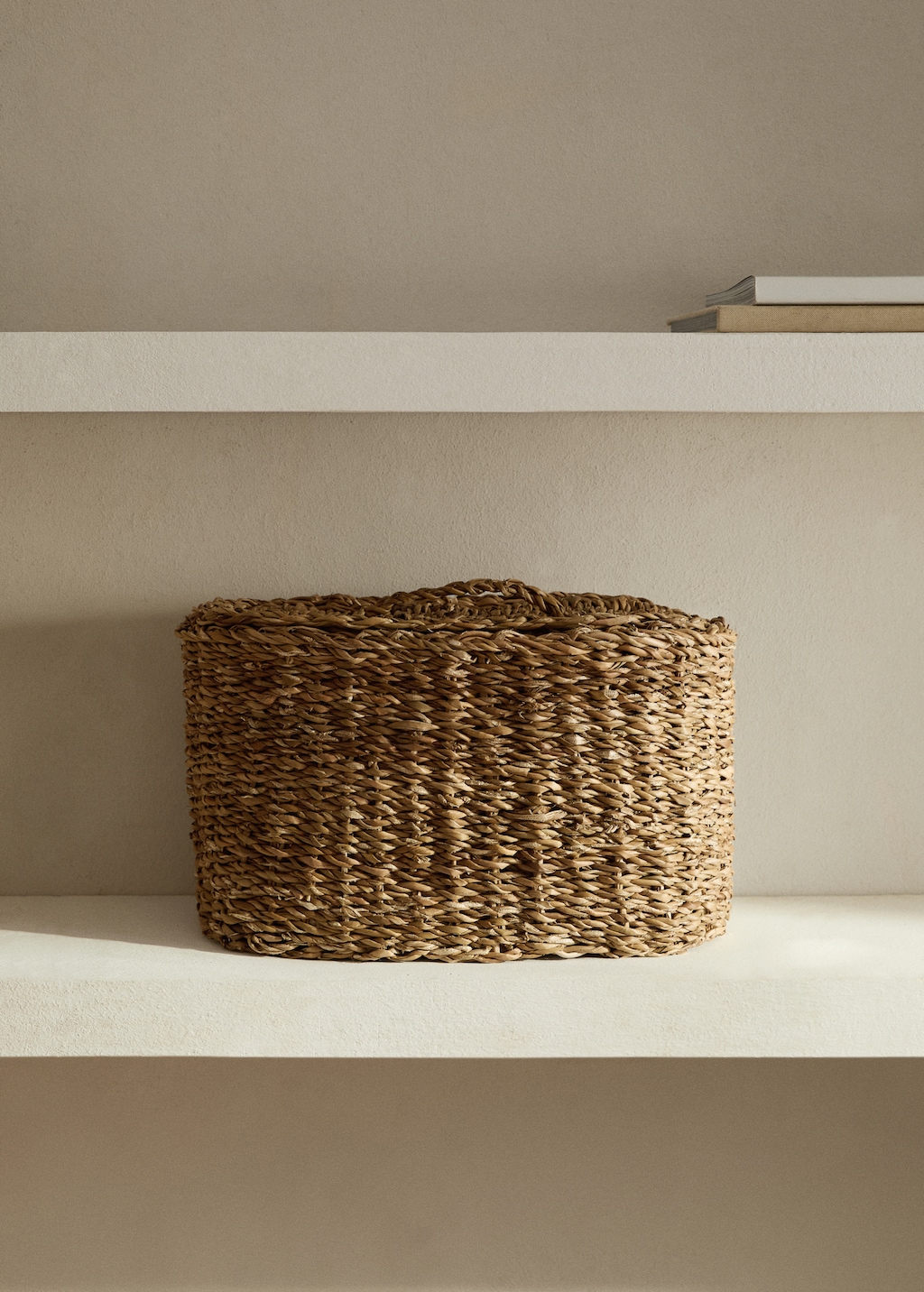 Medium oval seagrass basket